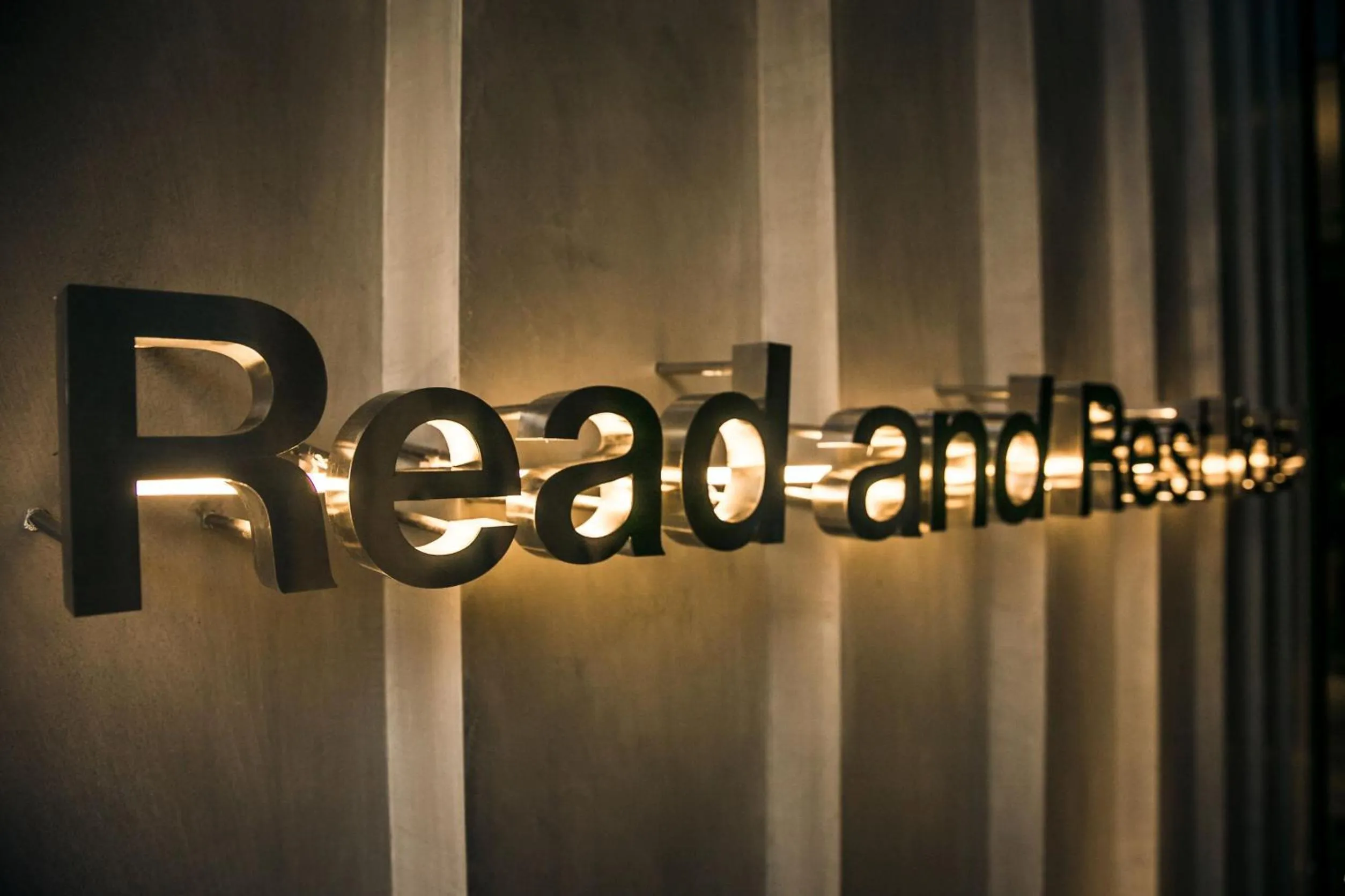 Read and Rest Hotel