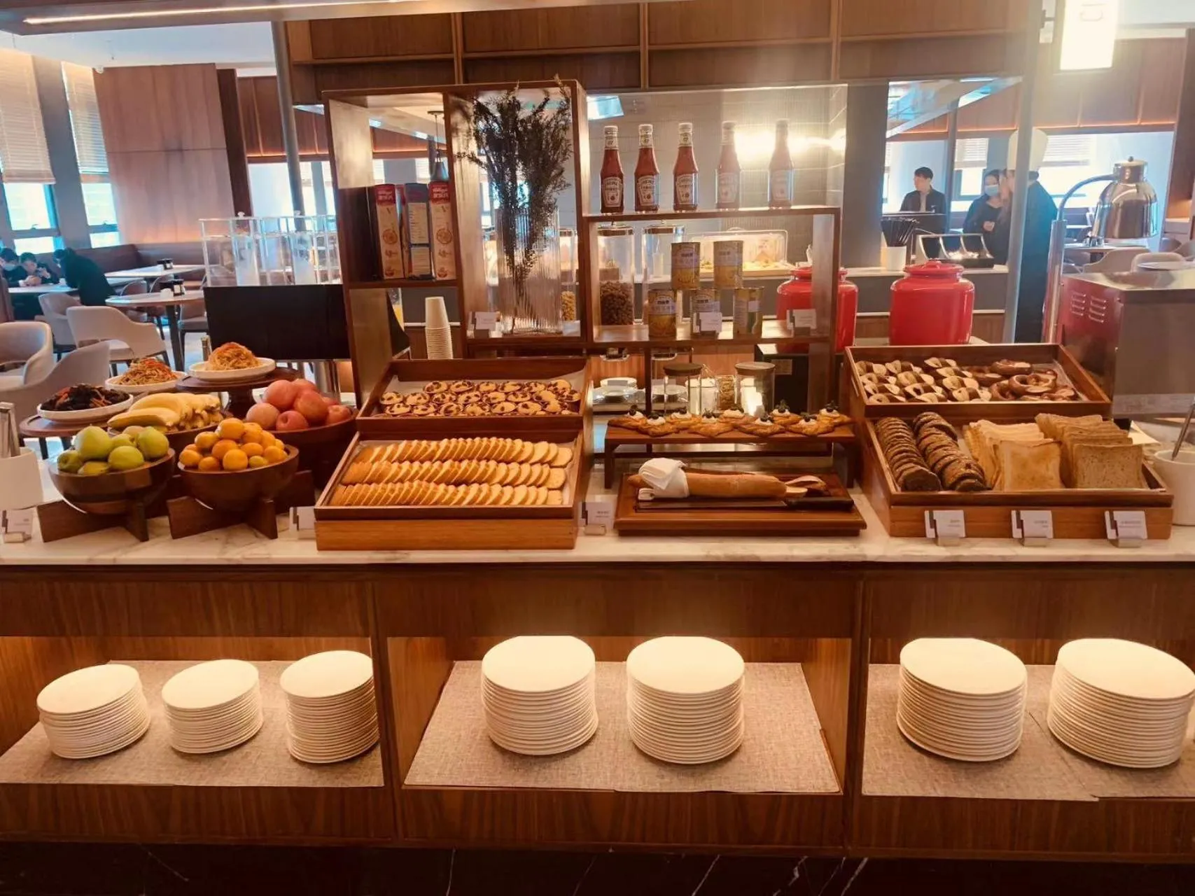 Breakfast in Intercity Wuhan CADE Optics Valley