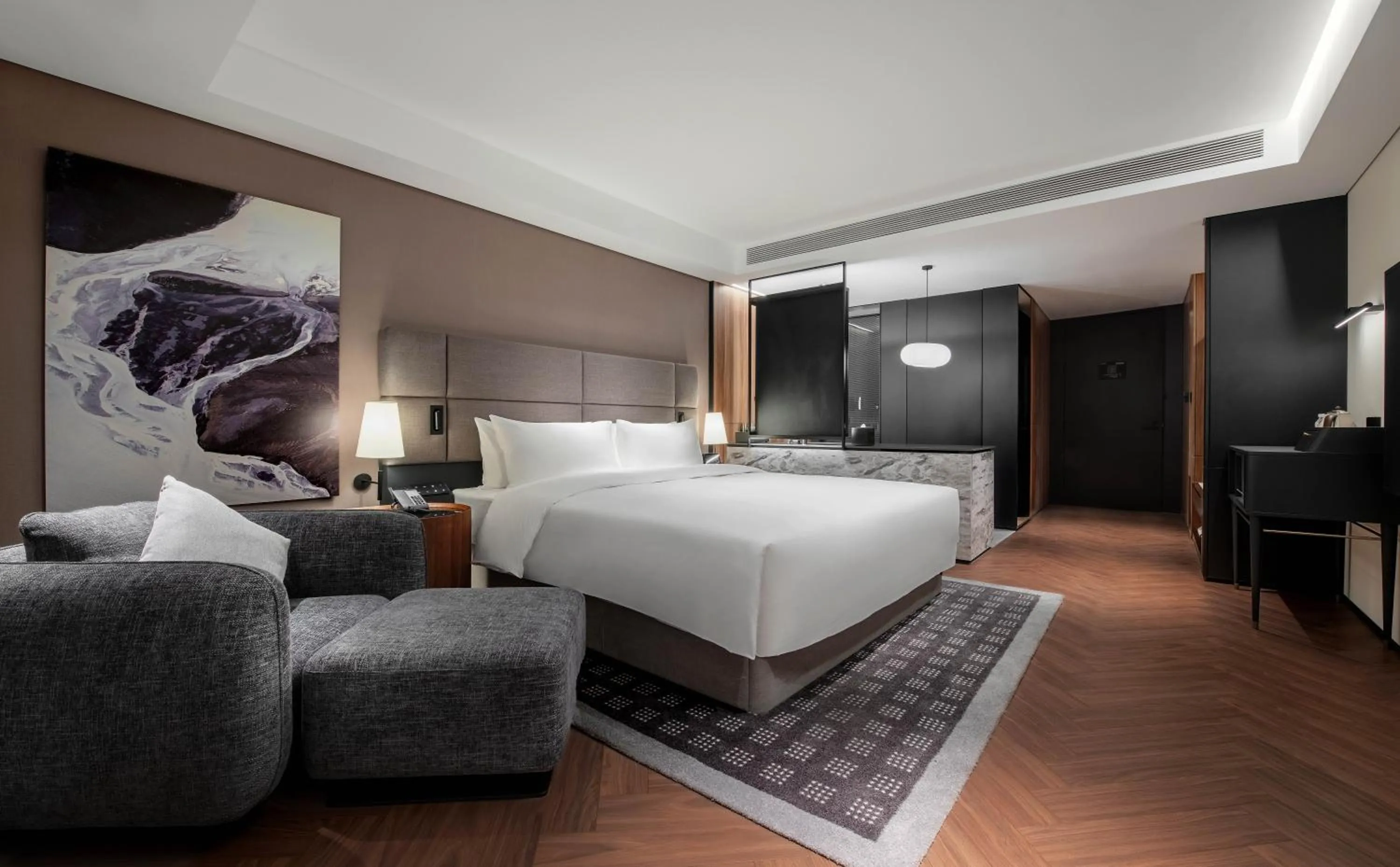 Photo of the whole room in Intercity Wuhan CADE Optics Valley