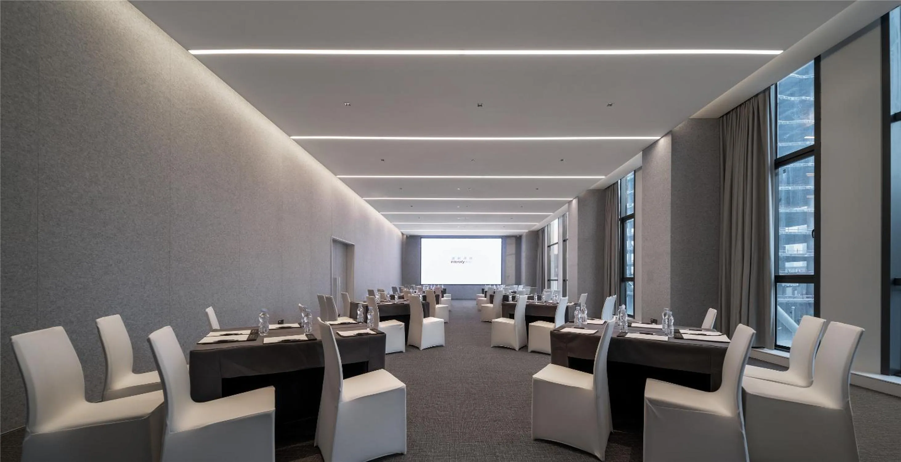 Banquet/Function facilities in Intercity Wuhan CADE Optics Valley