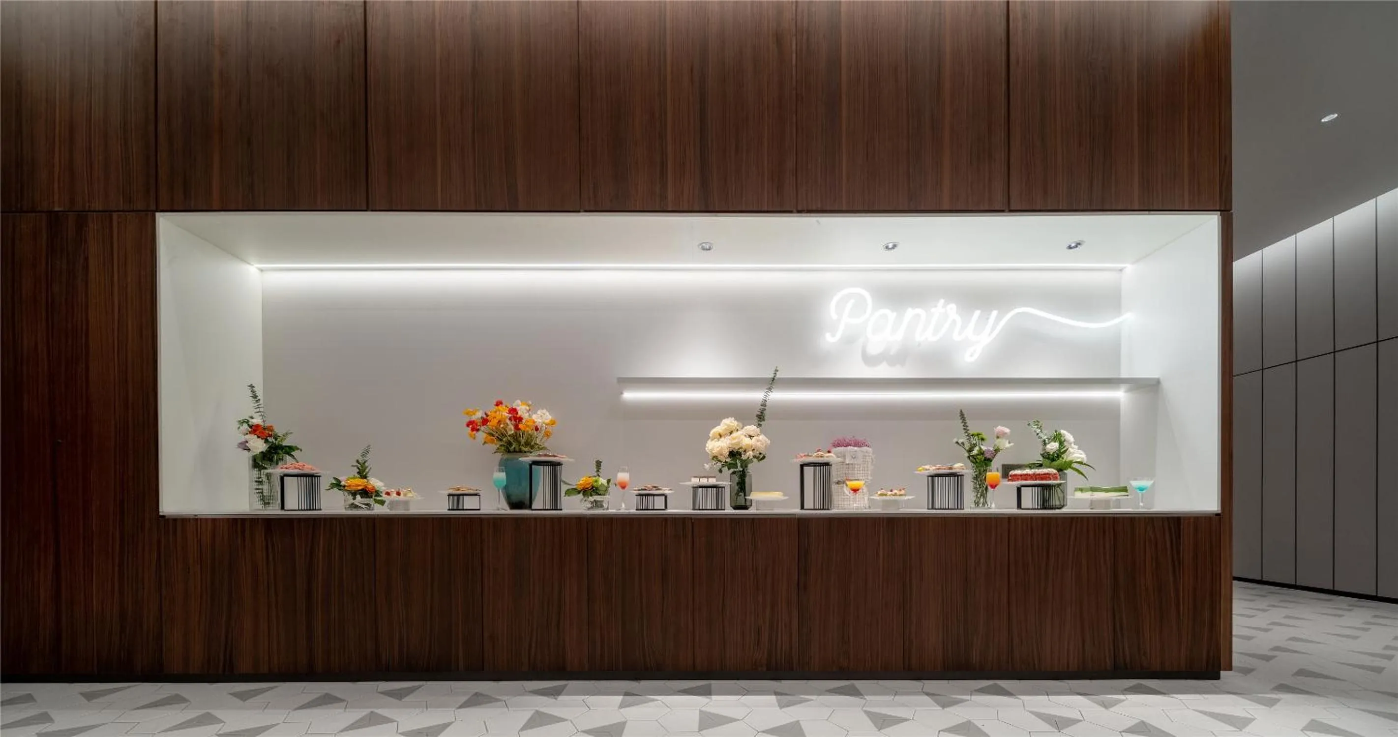 Restaurant/places to eat in Intercity Wuhan CADE Optics Valley
