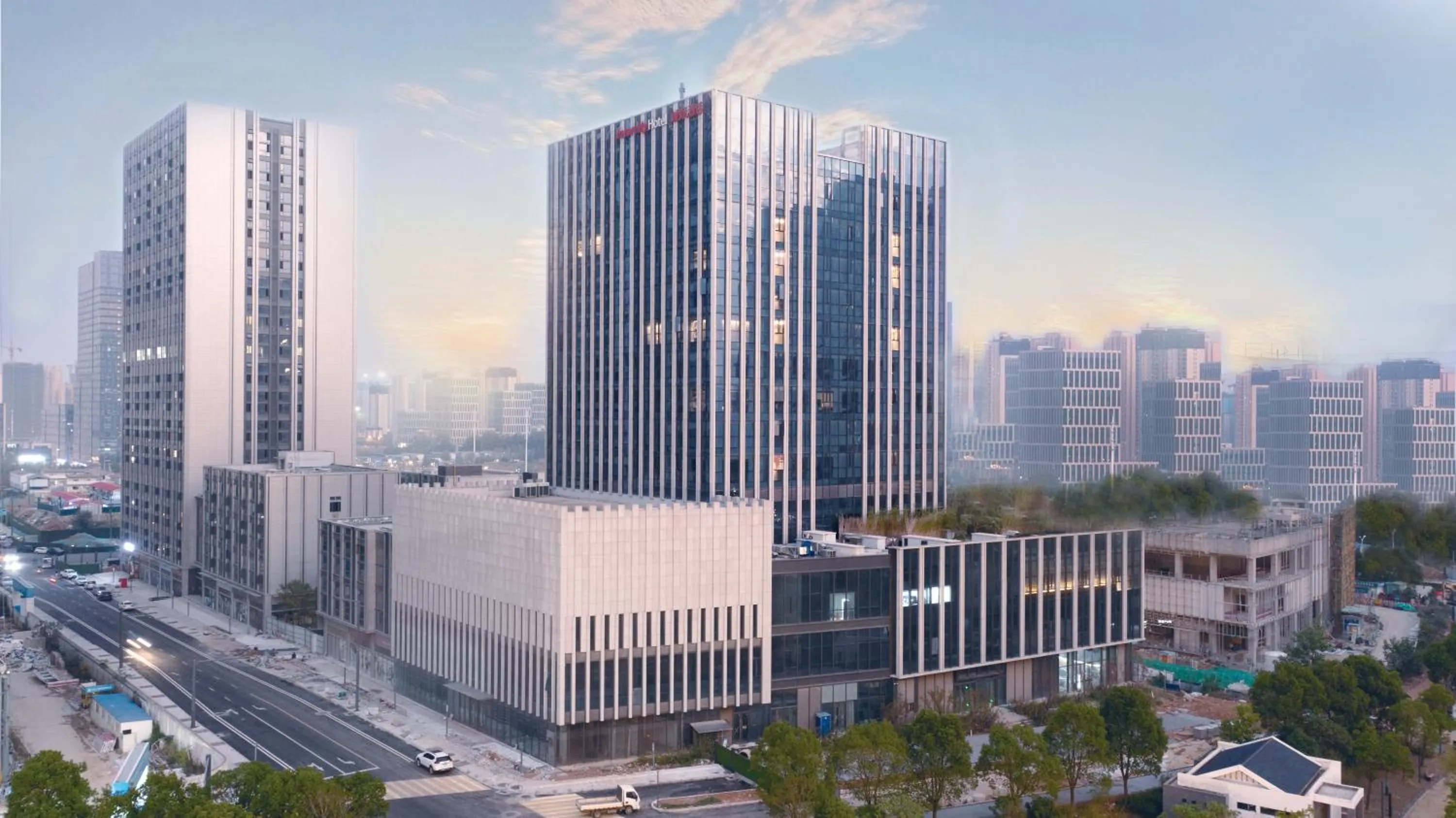 Property building in Intercity Wuhan CADE Optics Valley
