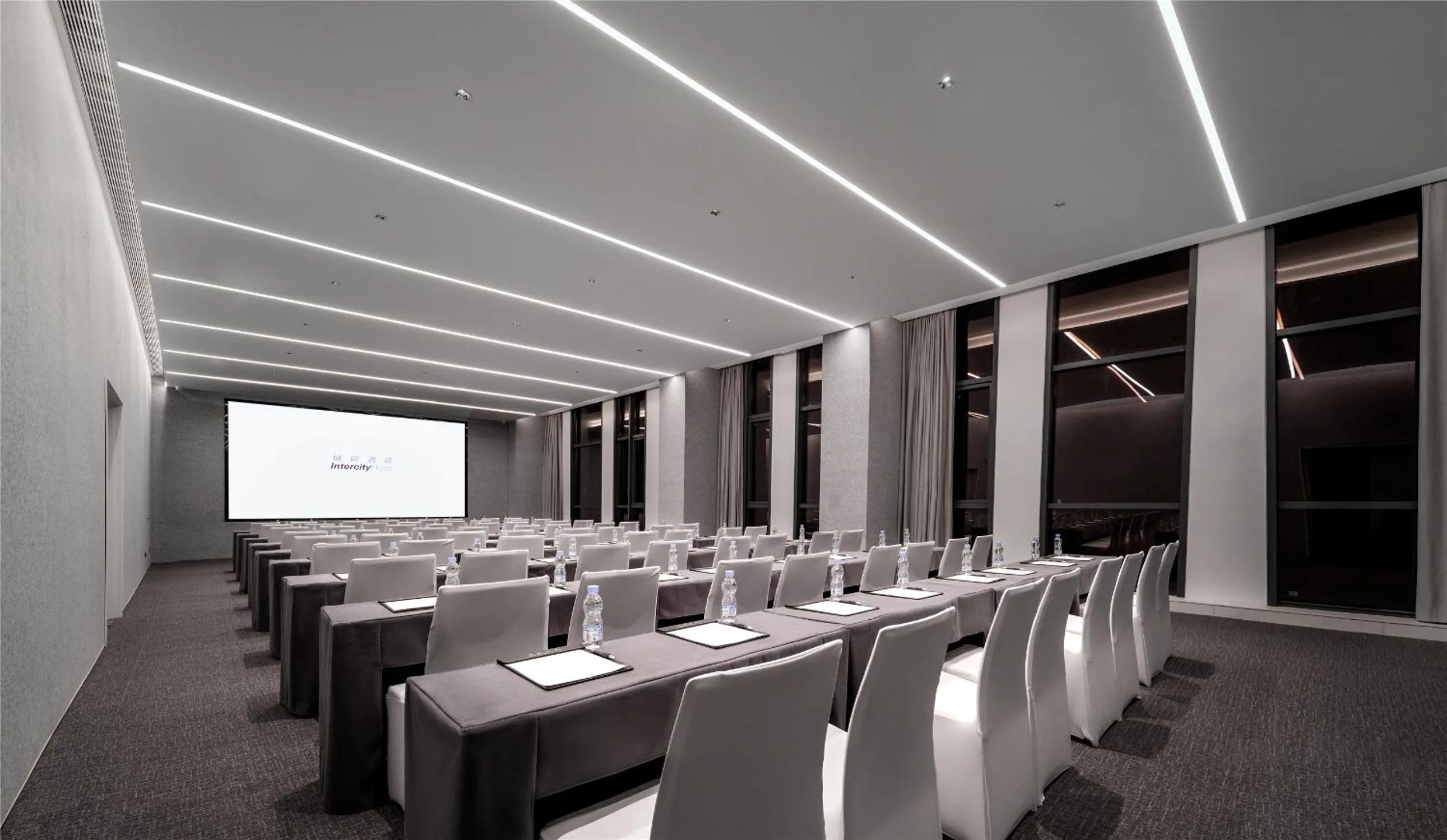 Meeting/conference room in Intercity Wuhan CADE Optics Valley