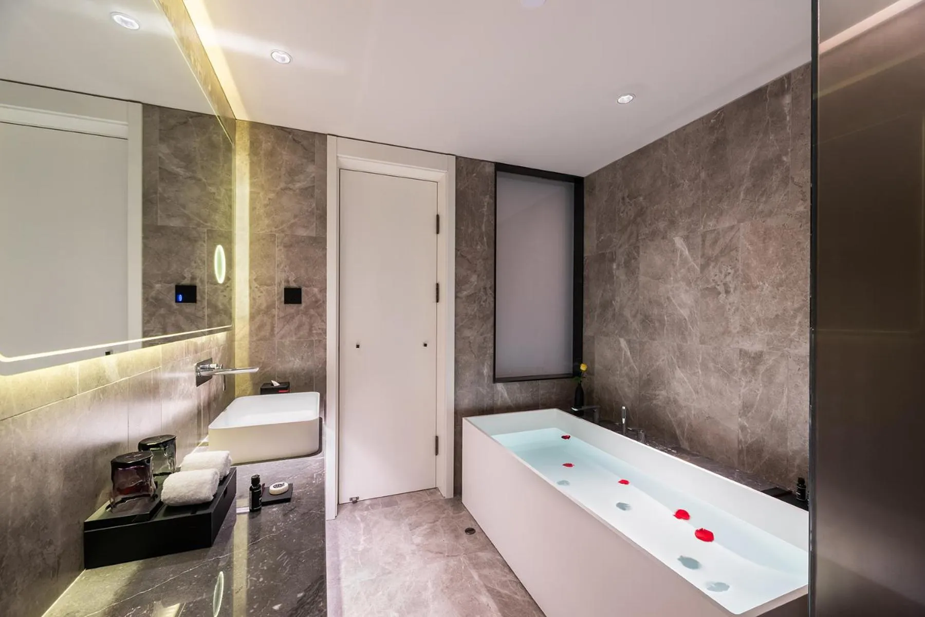 Bathroom in Intercity Yangzhou Slender West Lake