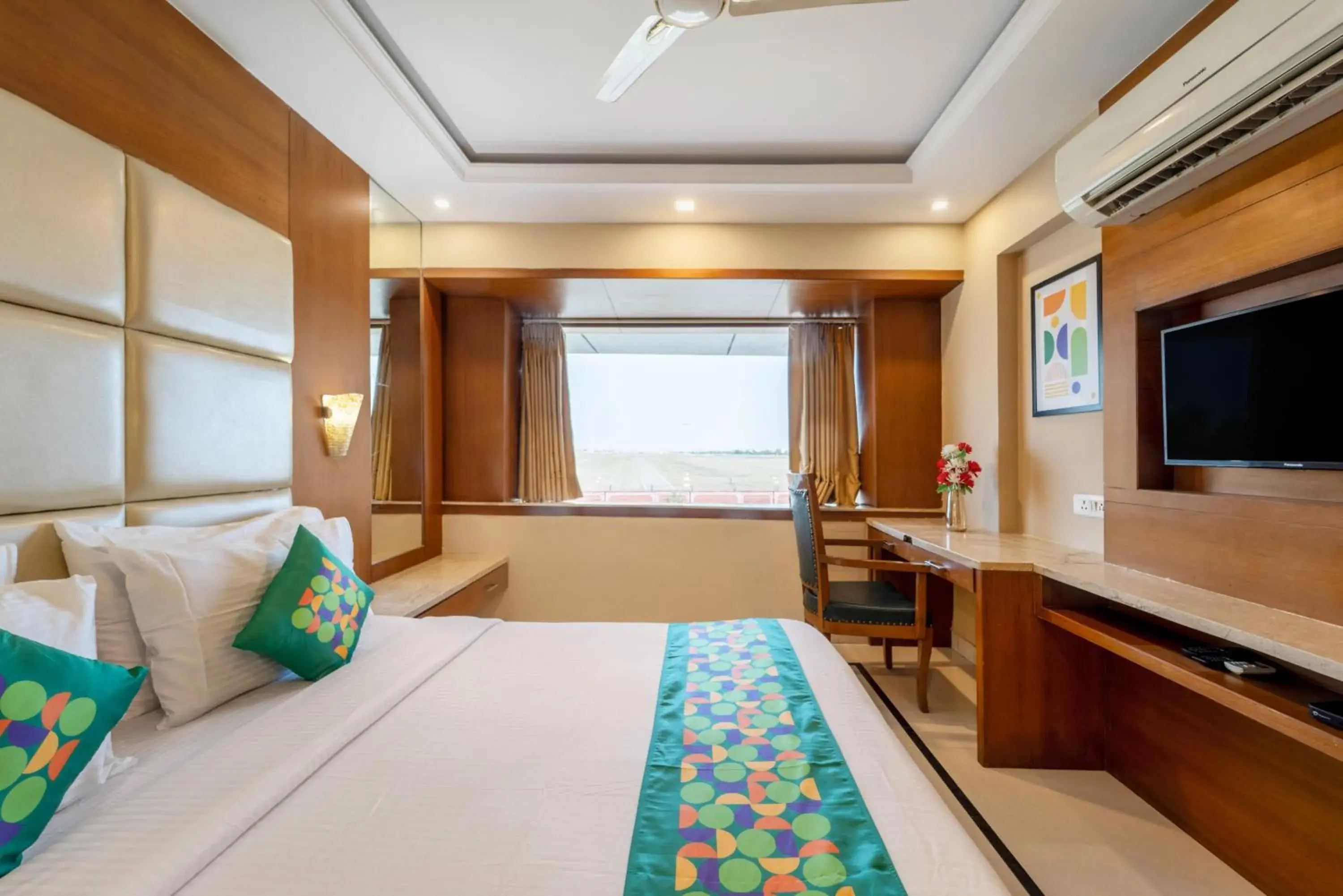 Bedroom, Bed in Treebo Premium Vinnie - Near Airport Bedroom, Bed in Treebo Premium Vinnie - Near Airport