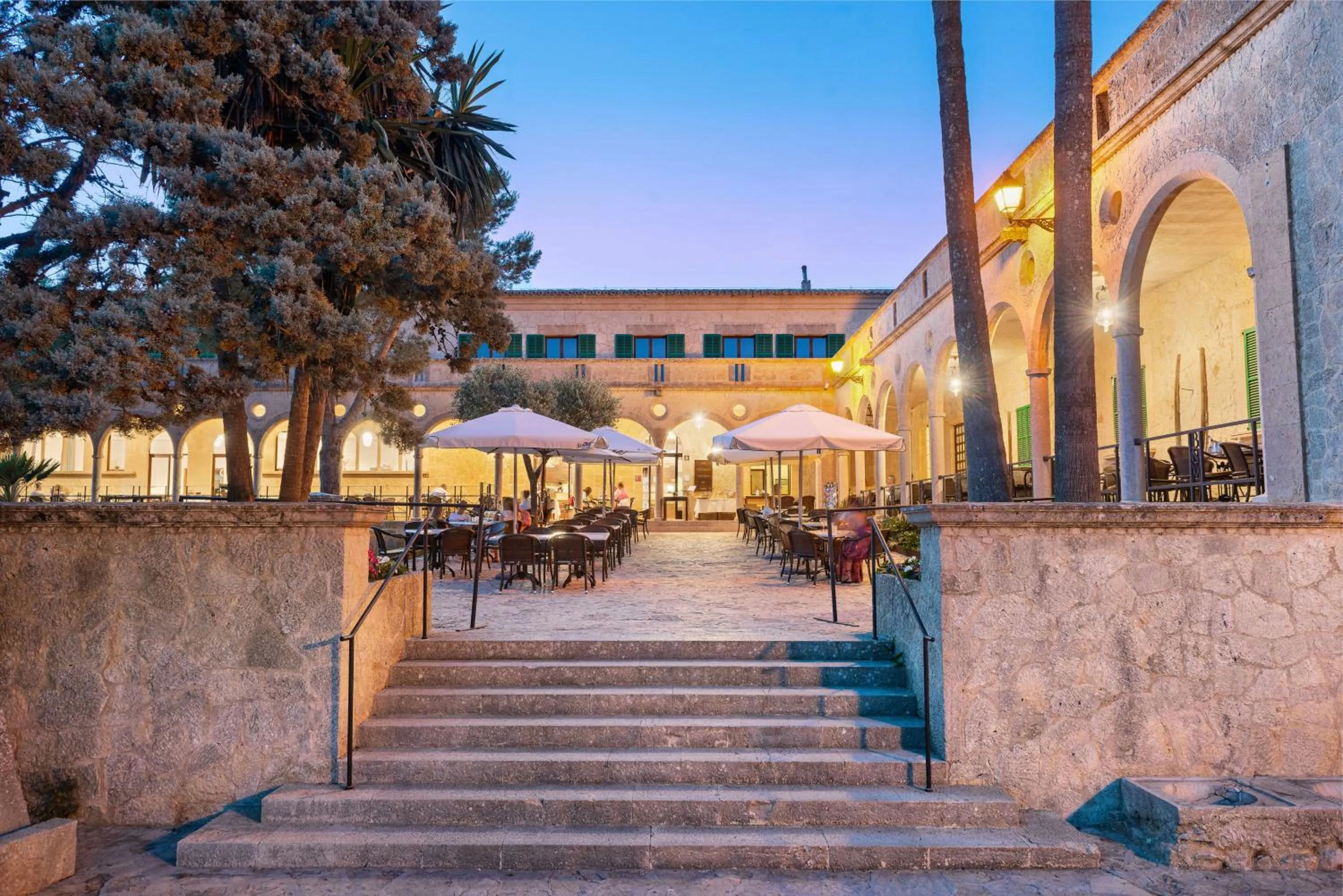 Property building in Santuari de Cura