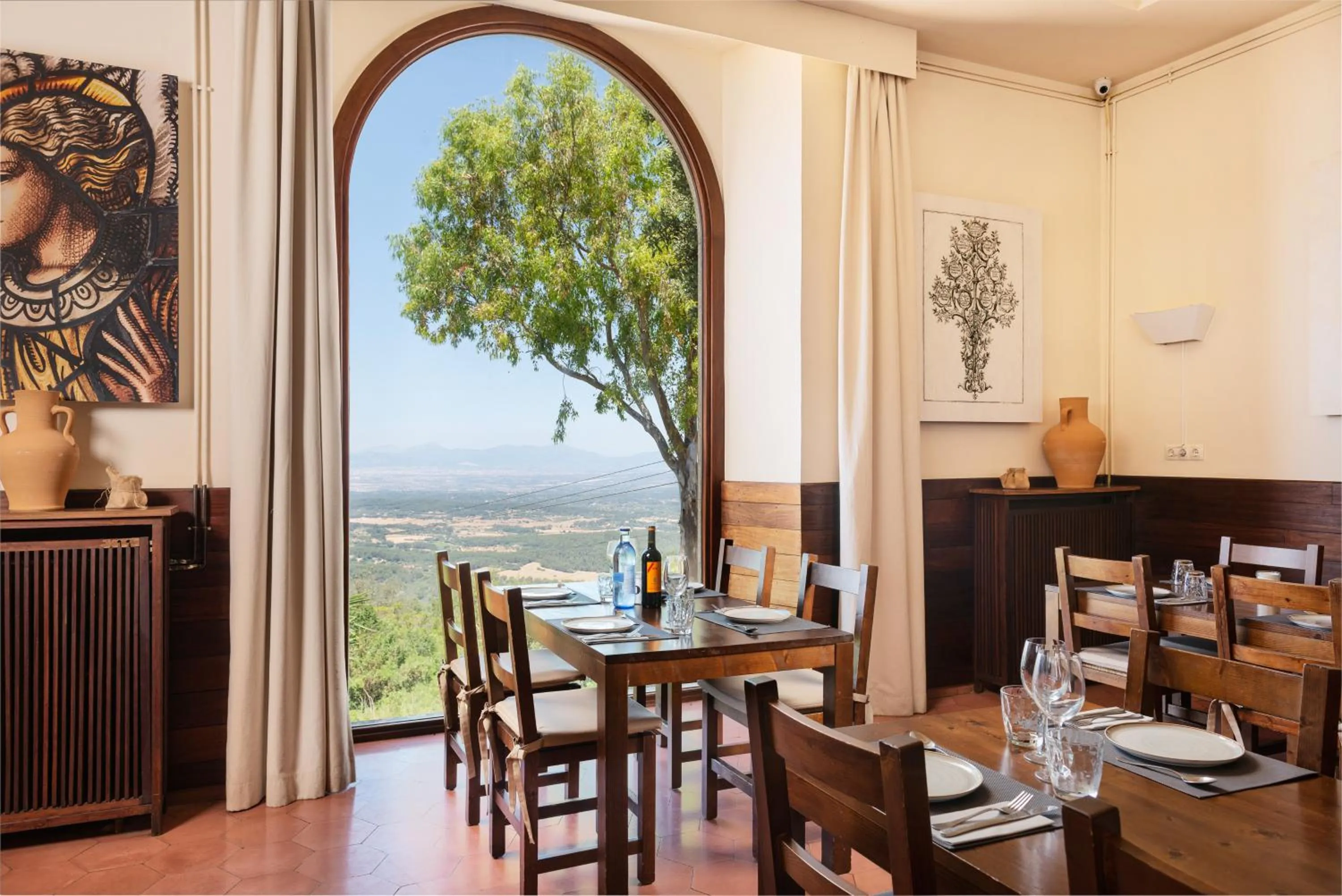 Restaurant/places to eat in Santuari de Cura