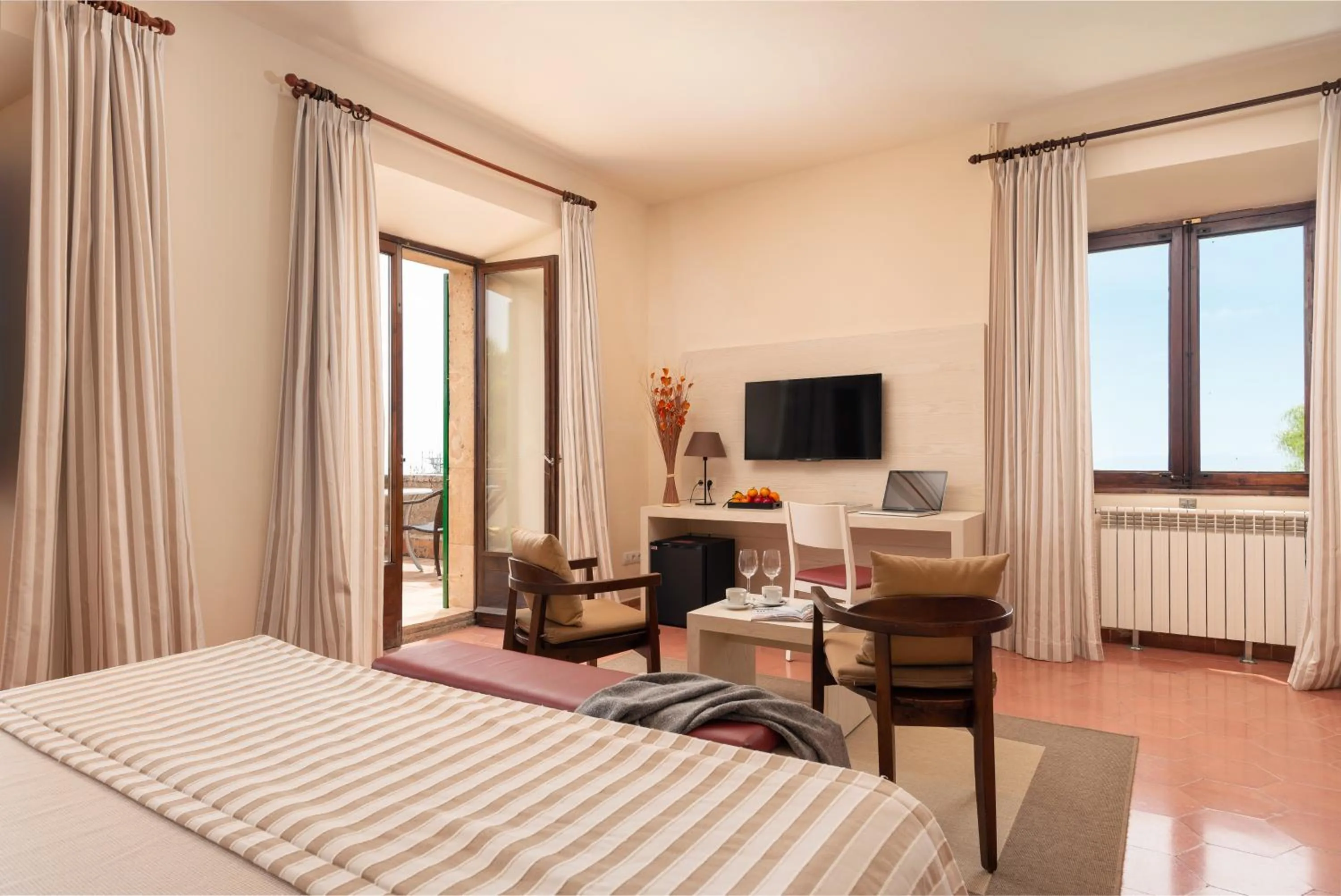 Bedroom, Bed in Santuari de Cura