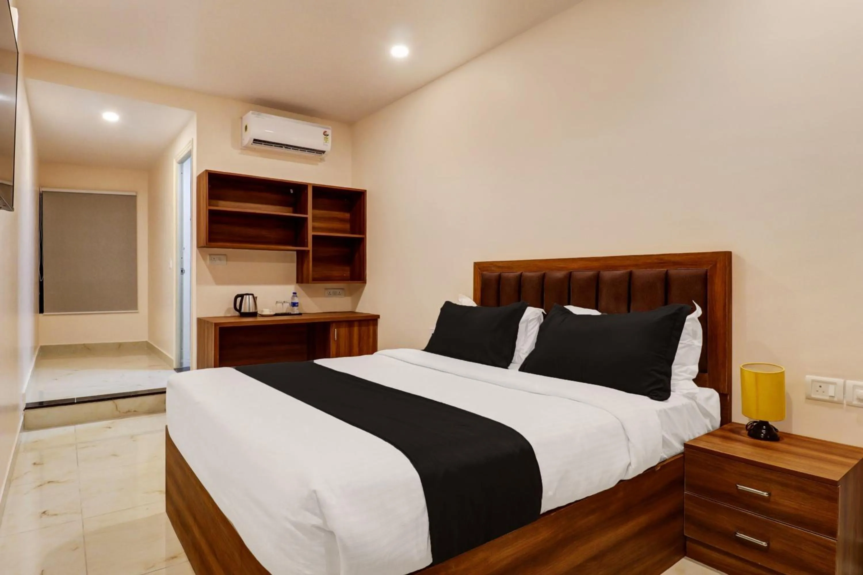 Bedroom, Bed in Super Townhouse Arekere Near Mithai Mahal