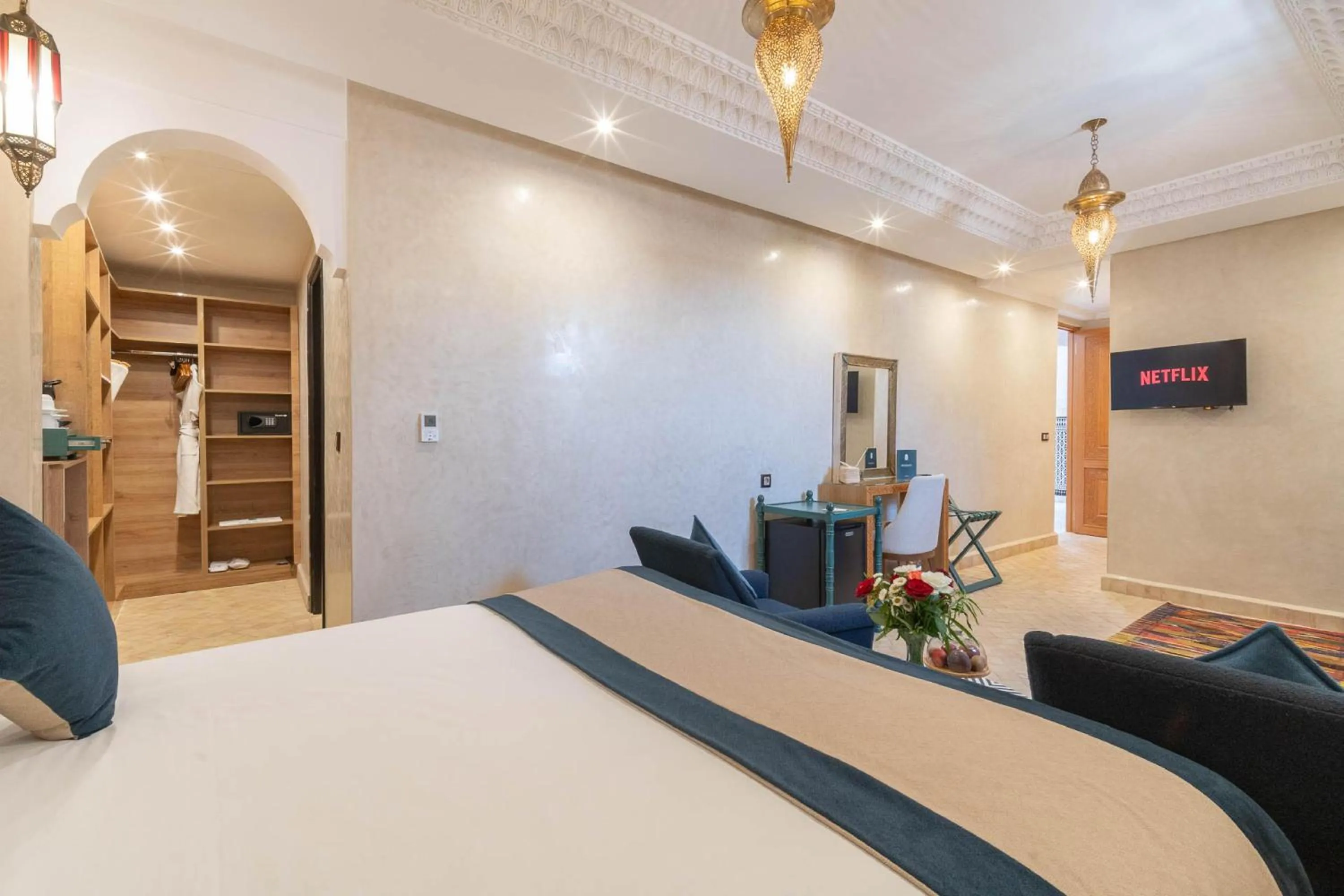 Photo of the whole room, Bed in Riad Atlas Palace & SPA