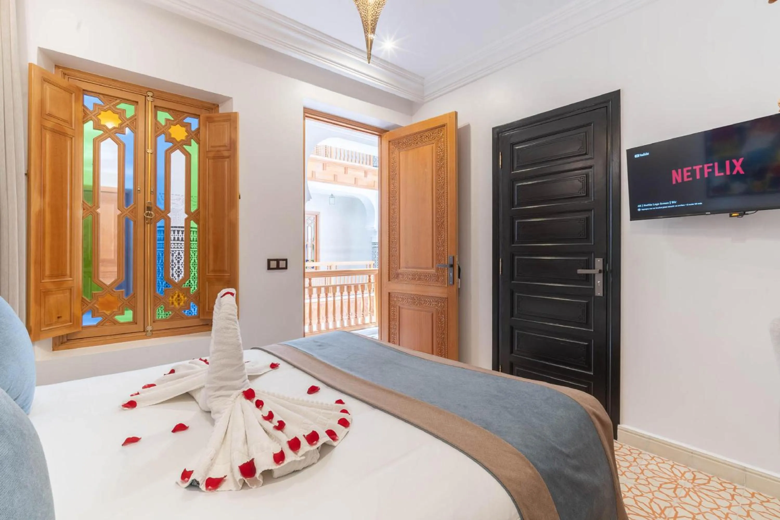 Bed in Riad Atlas Palace & SPA