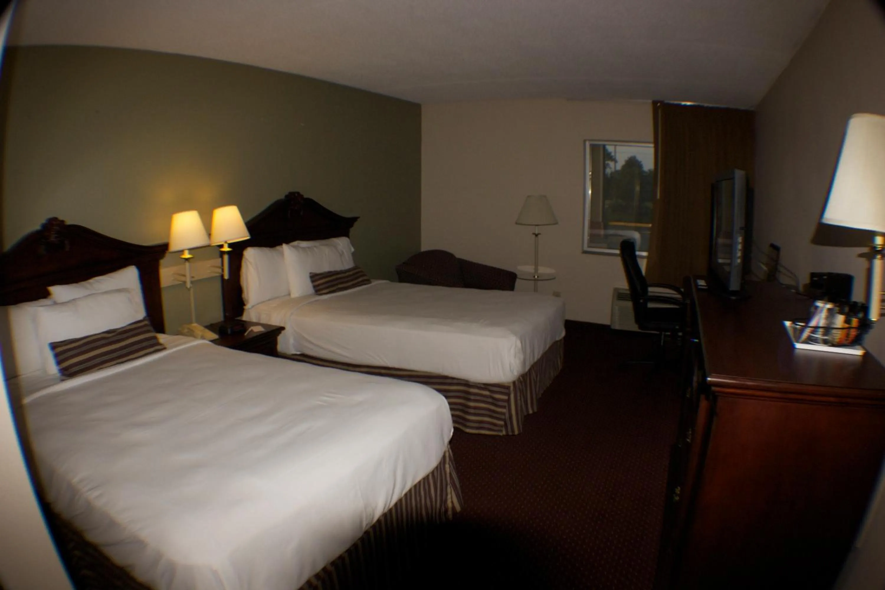Photo of the whole room, Bed in The Garden Inn