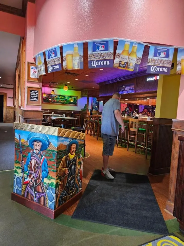 Restaurant/places to eat in The Garden Inn