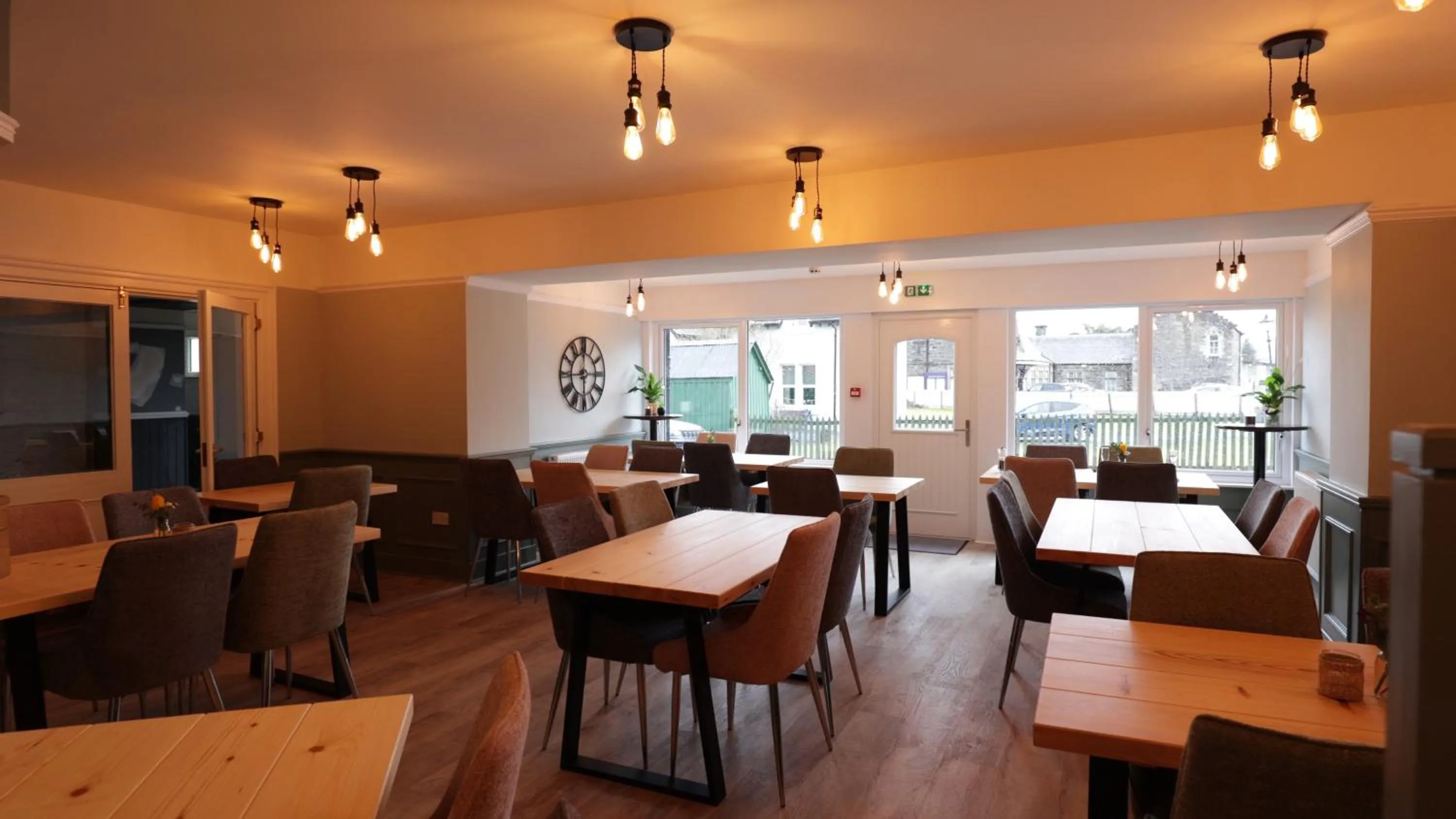 Restaurant/places to eat in The Crossing