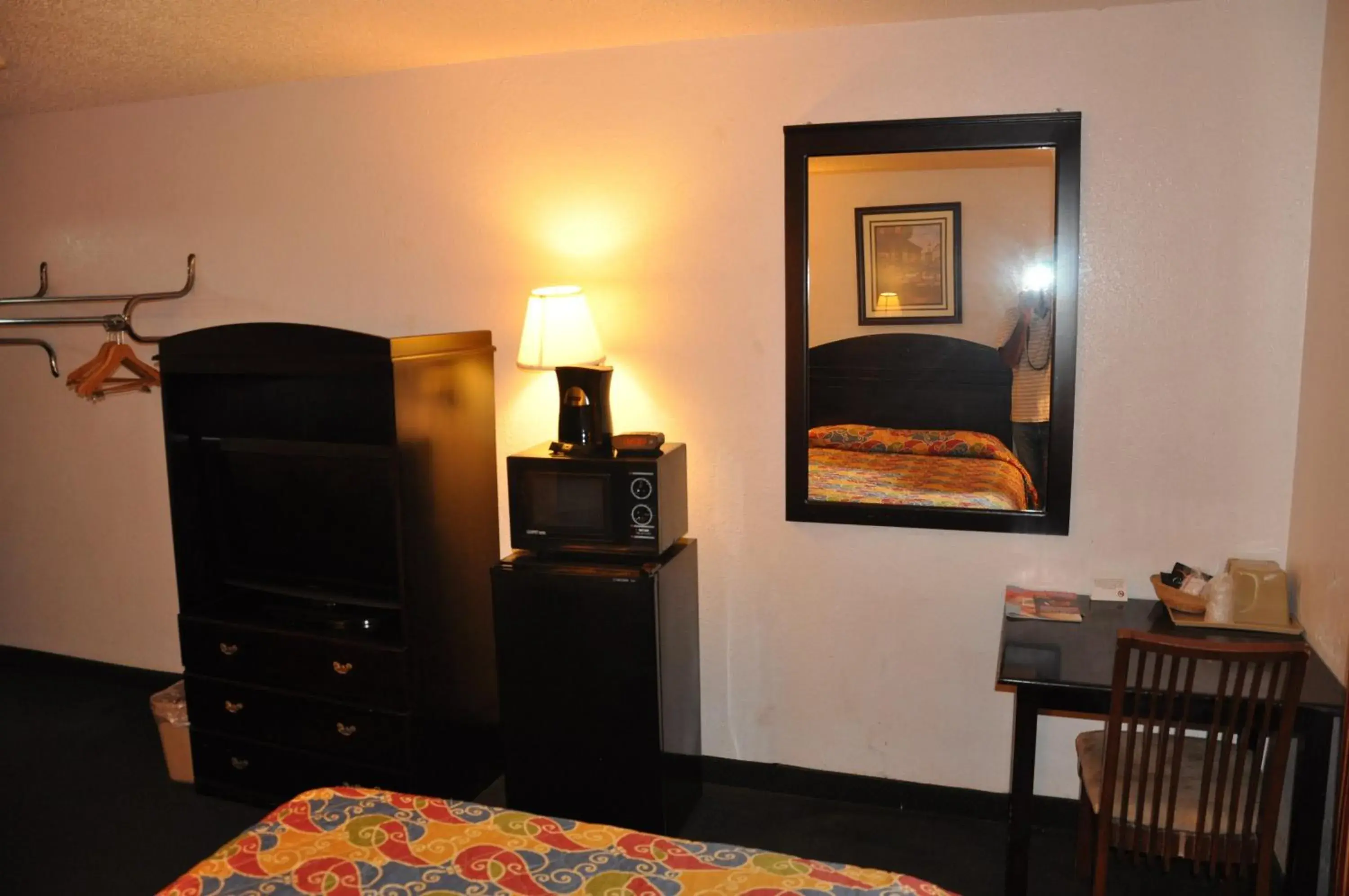 Decorative detail, Bed in Heritage Inn Decorative detail, Bed in Heritage Inn