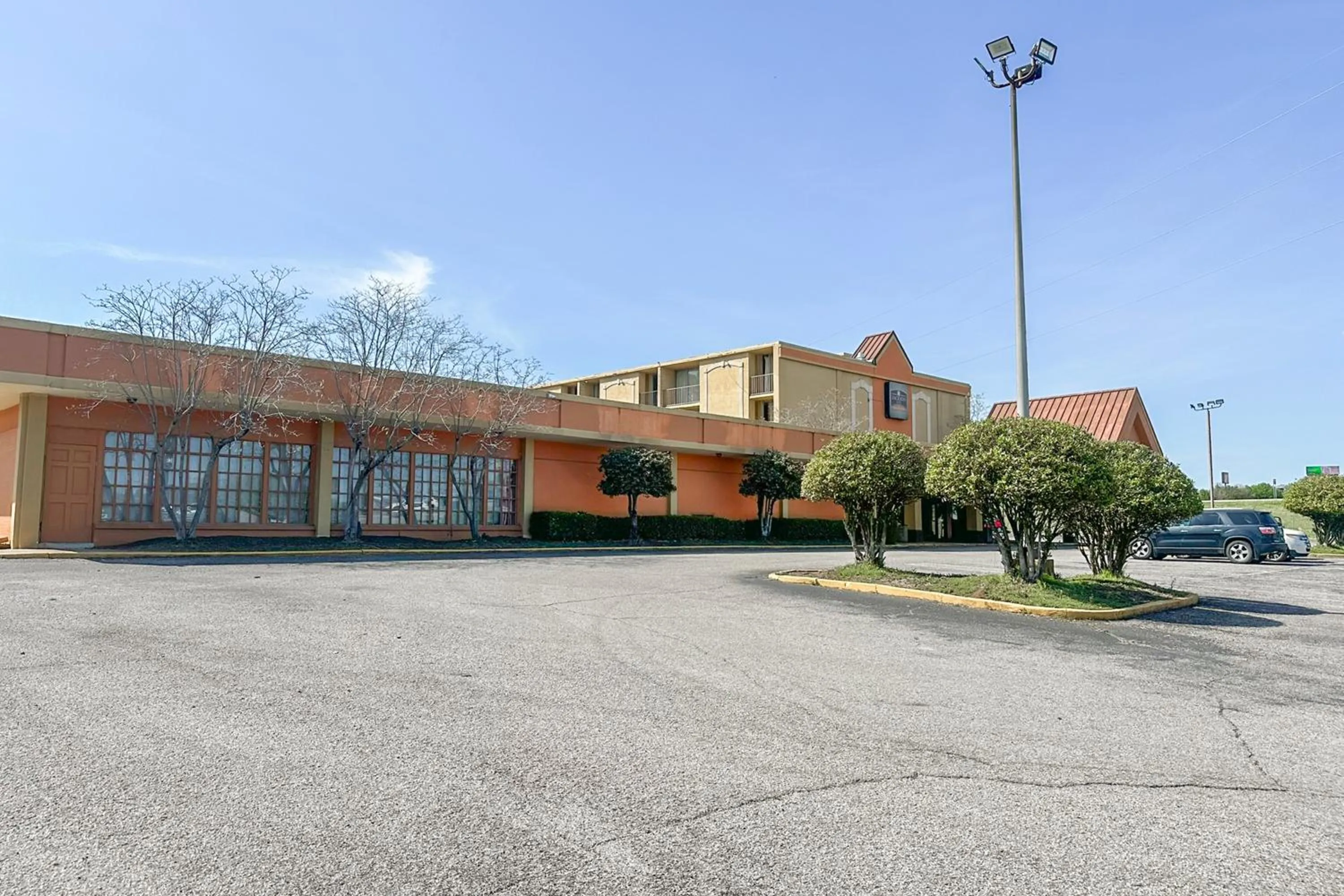 Property building in Jackson Hotel And Convention Center