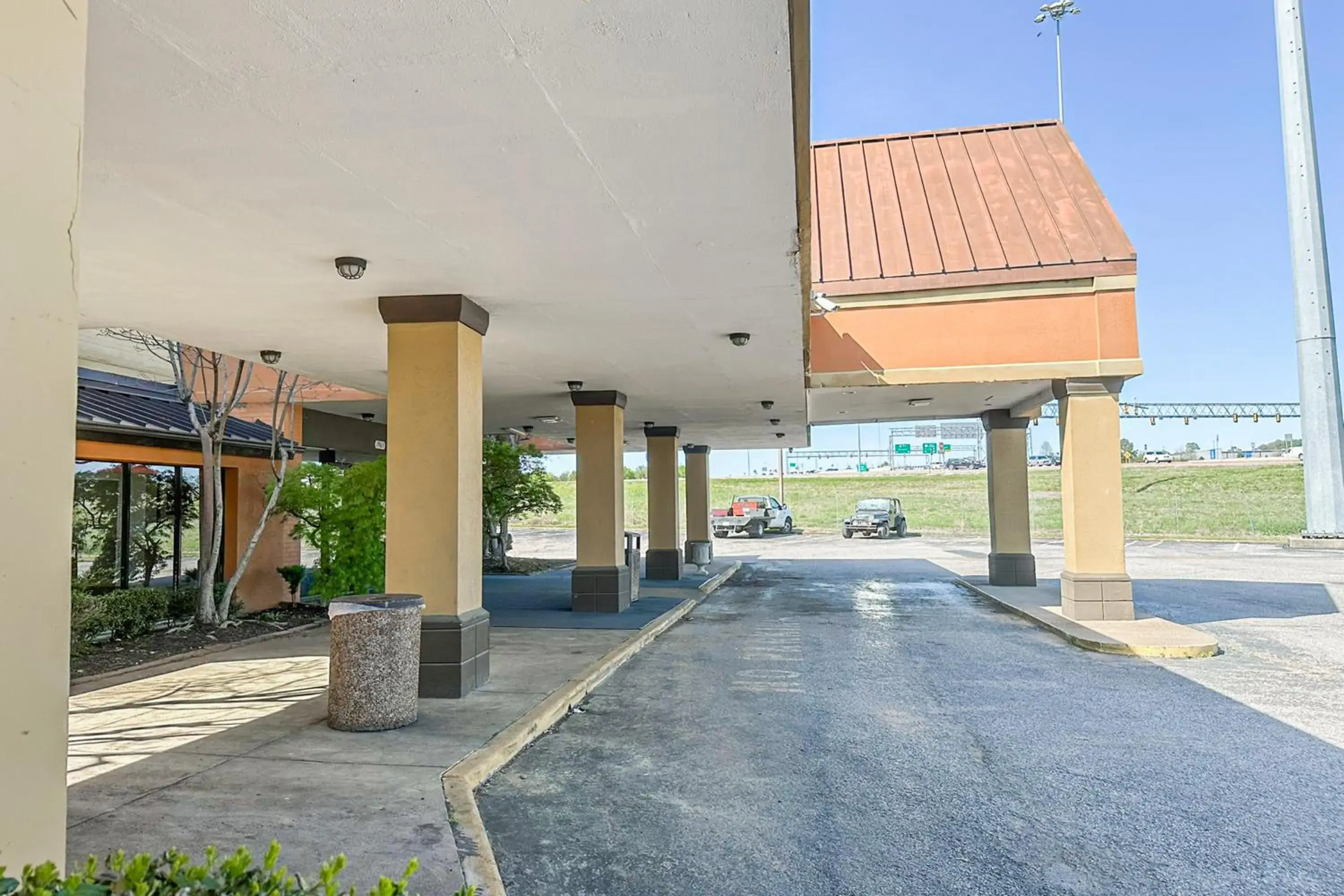 Facade/entrance in Jackson Hotel And Convention Center Facade/entrance in Jackson Hotel And Convention Center