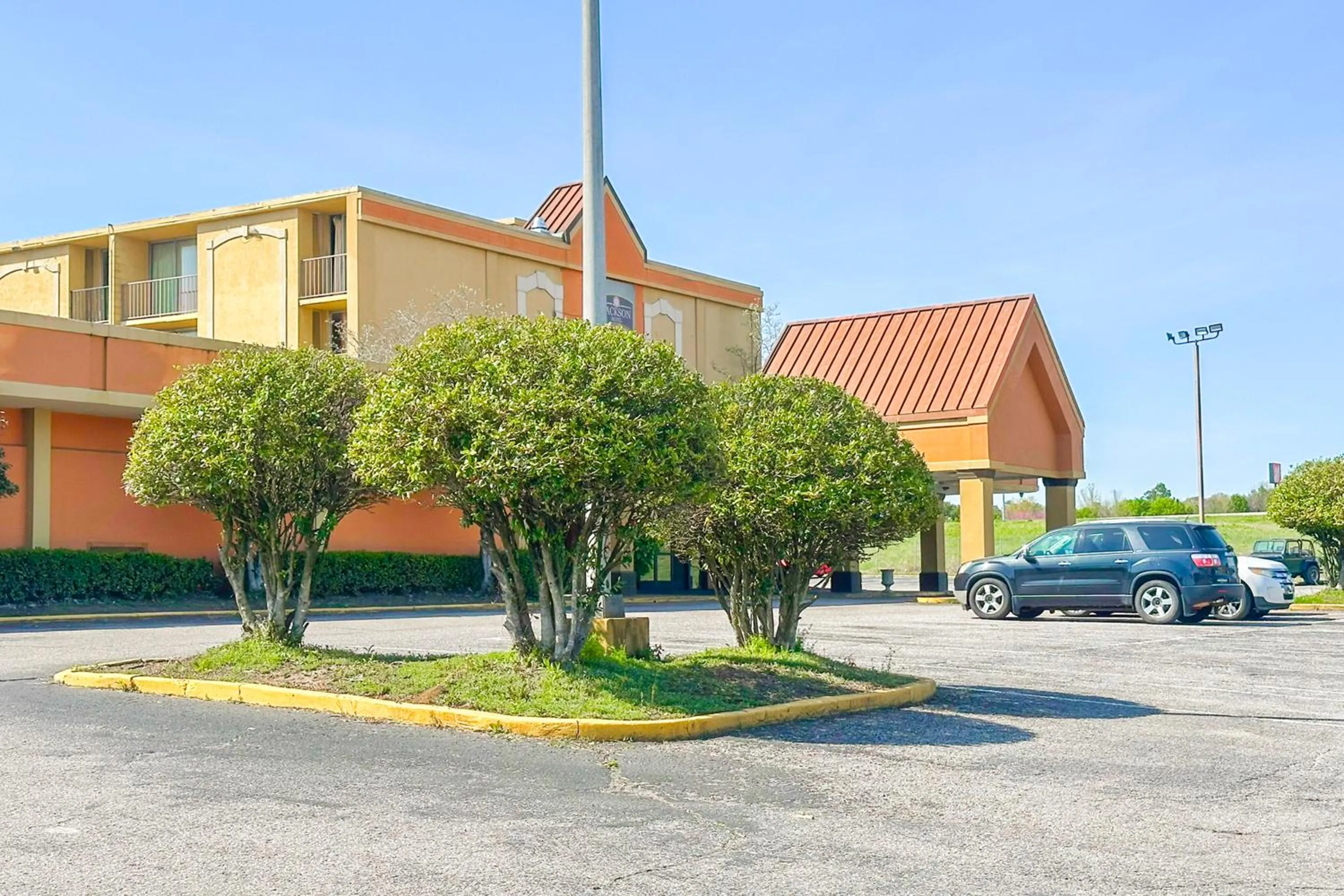 Property building in Jackson Hotel And Convention Center