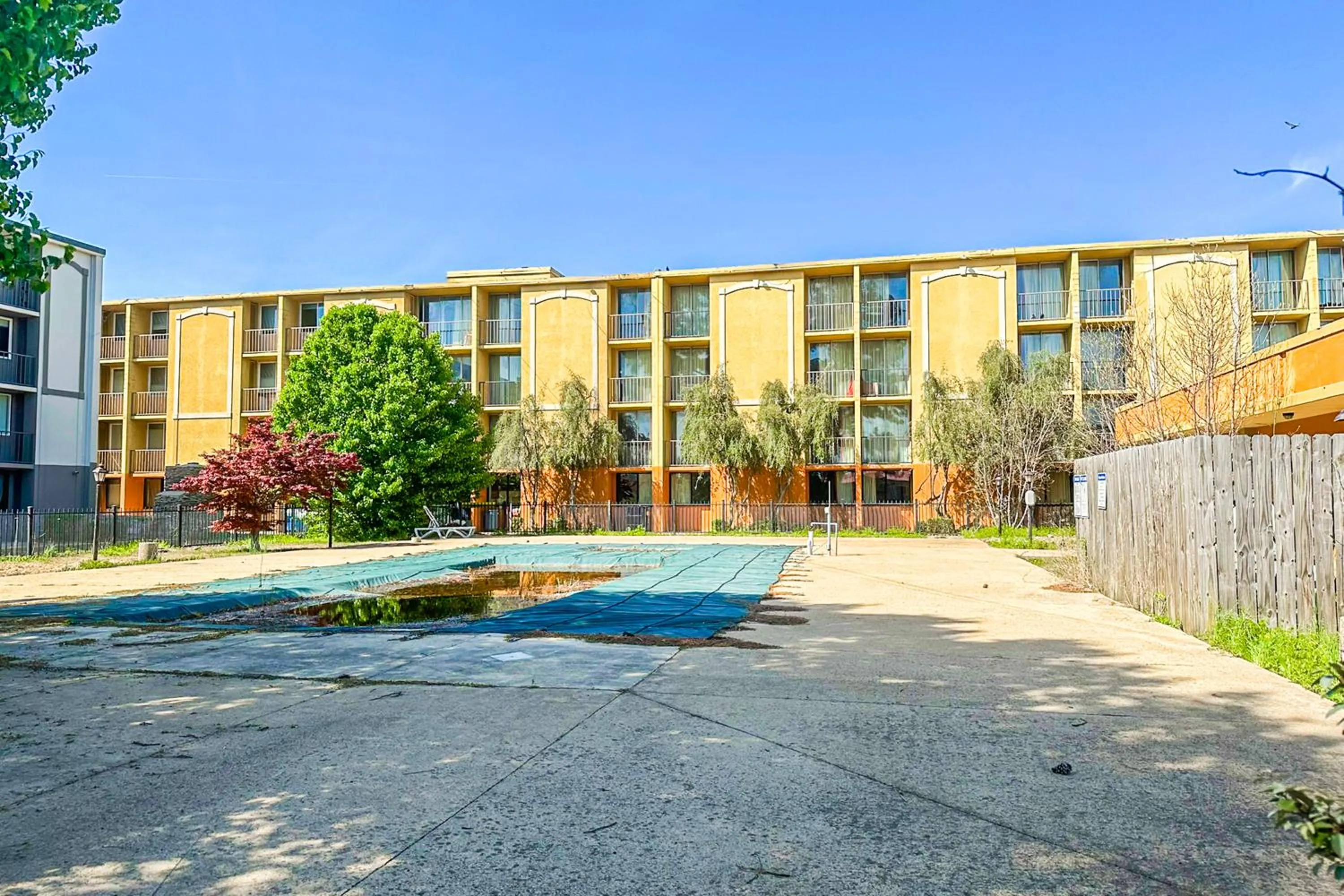 Property building in Jackson Hotel And Convention Center