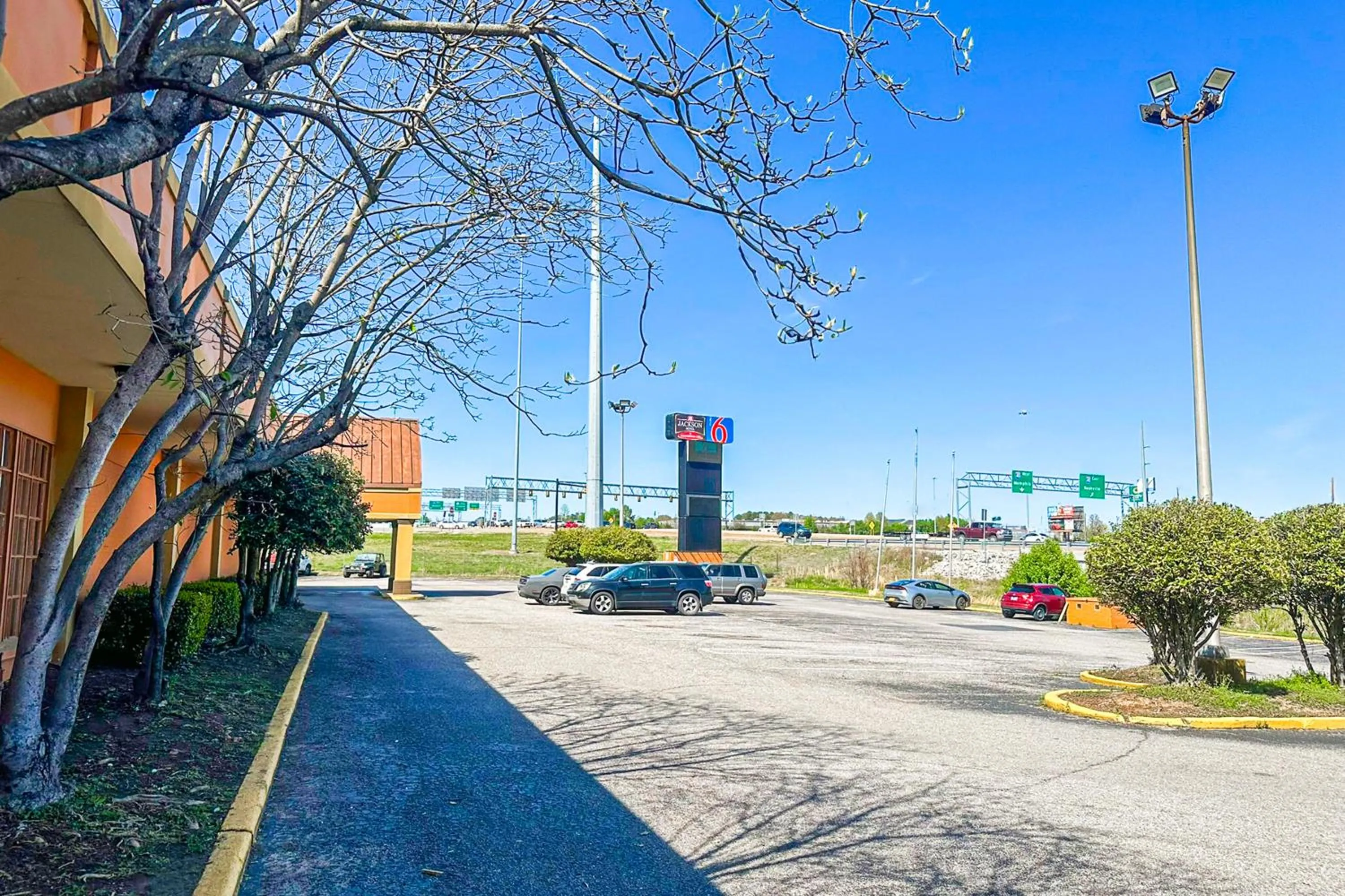 Parking in Jackson Hotel And Convention Center