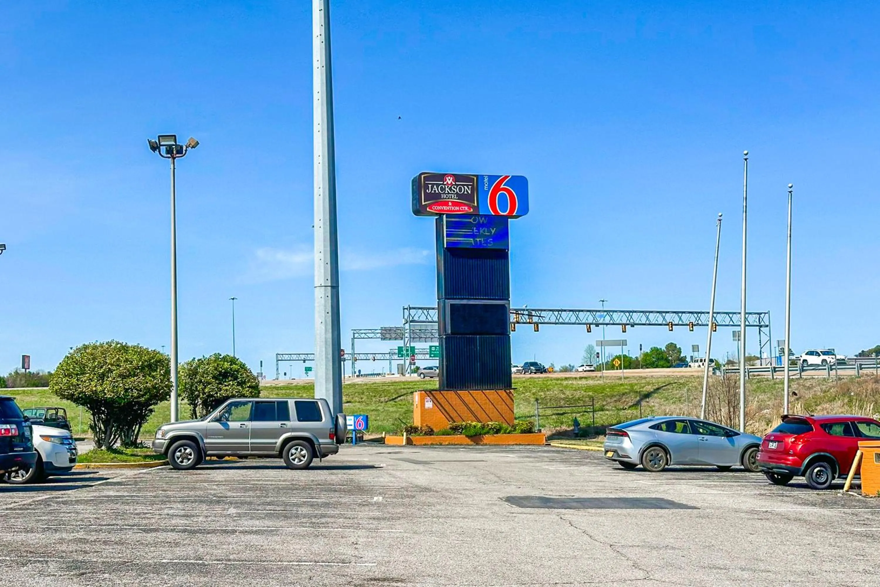 Parking in Jackson Hotel And Convention Center