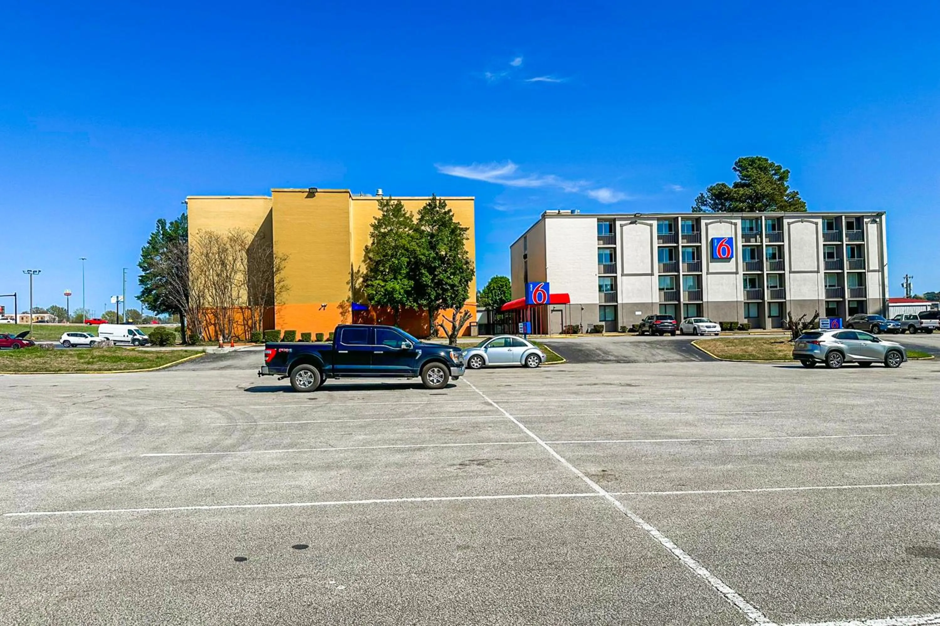 Parking in Jackson Hotel And Convention Center