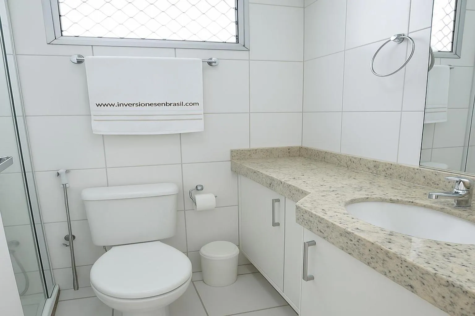 Shower in Apartamentos Verano