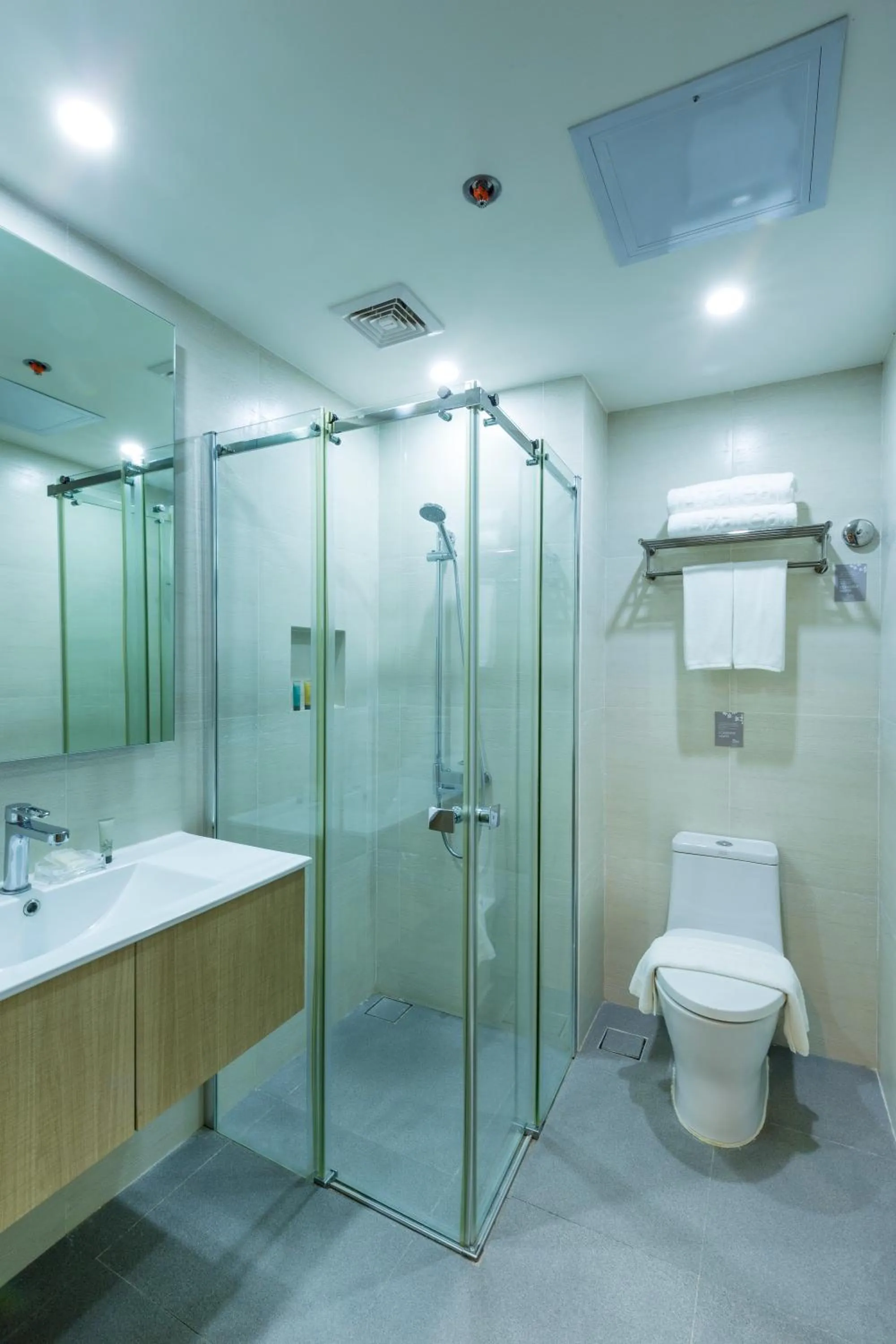 Bathroom in Azalea Hotels & Residences Boracay