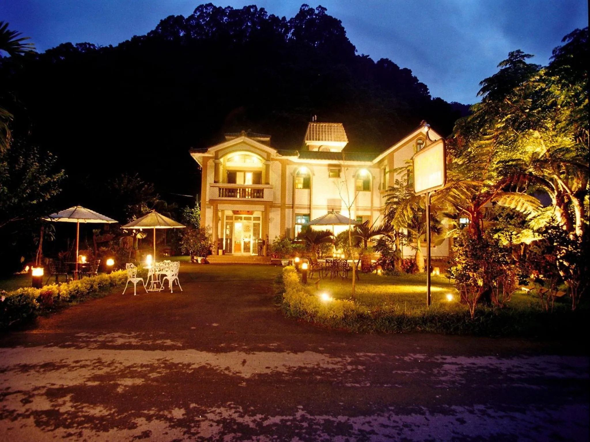 Facade/entrance in Country Grange B&B