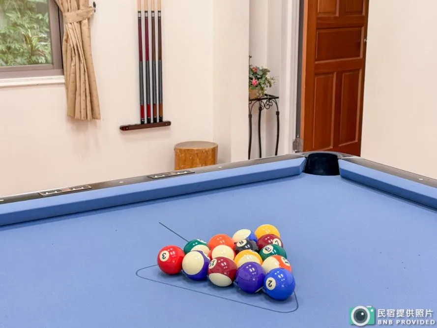Billiard in Country Grange B&B