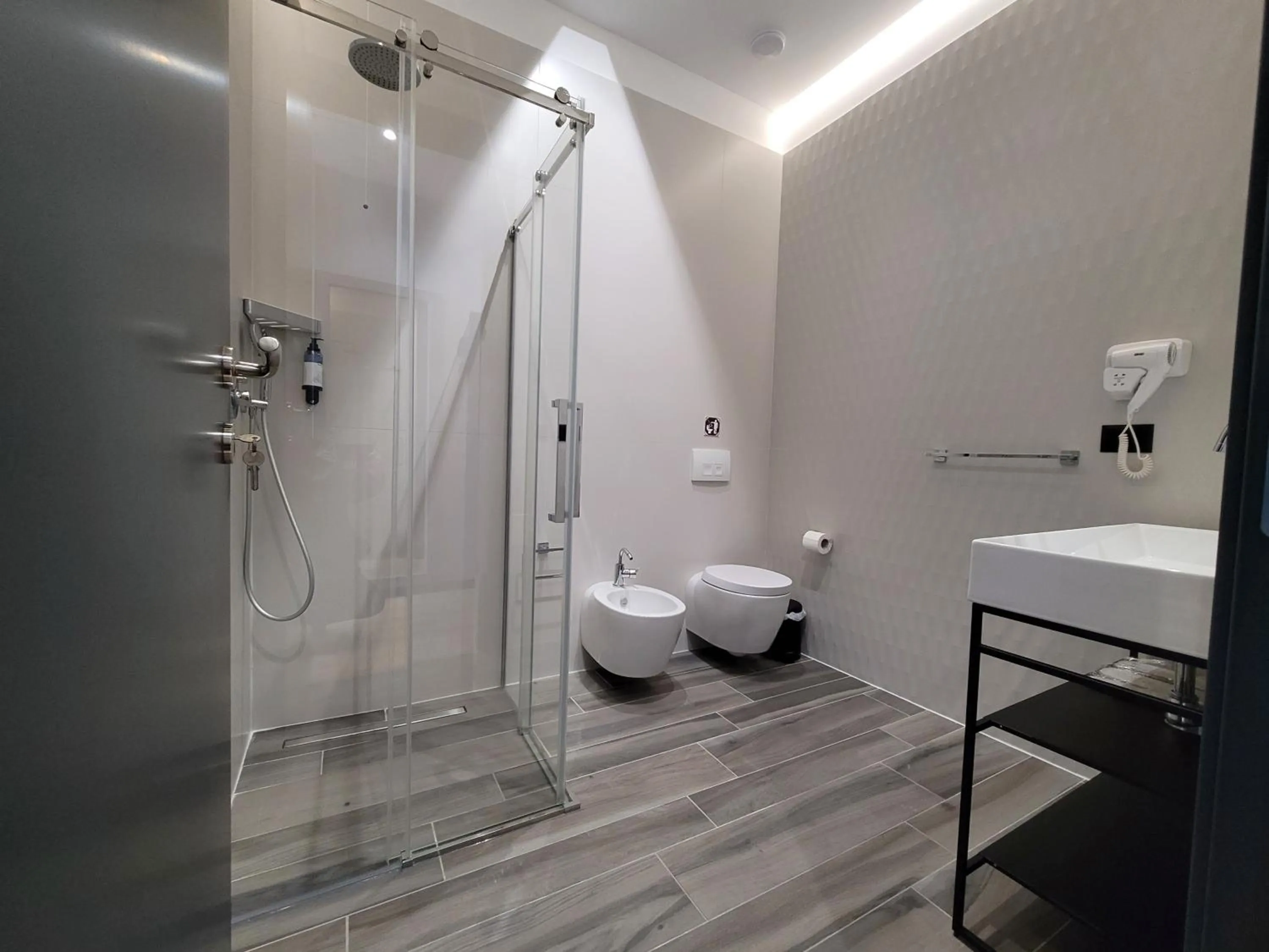 Bathroom in Toer Hotel & SPA