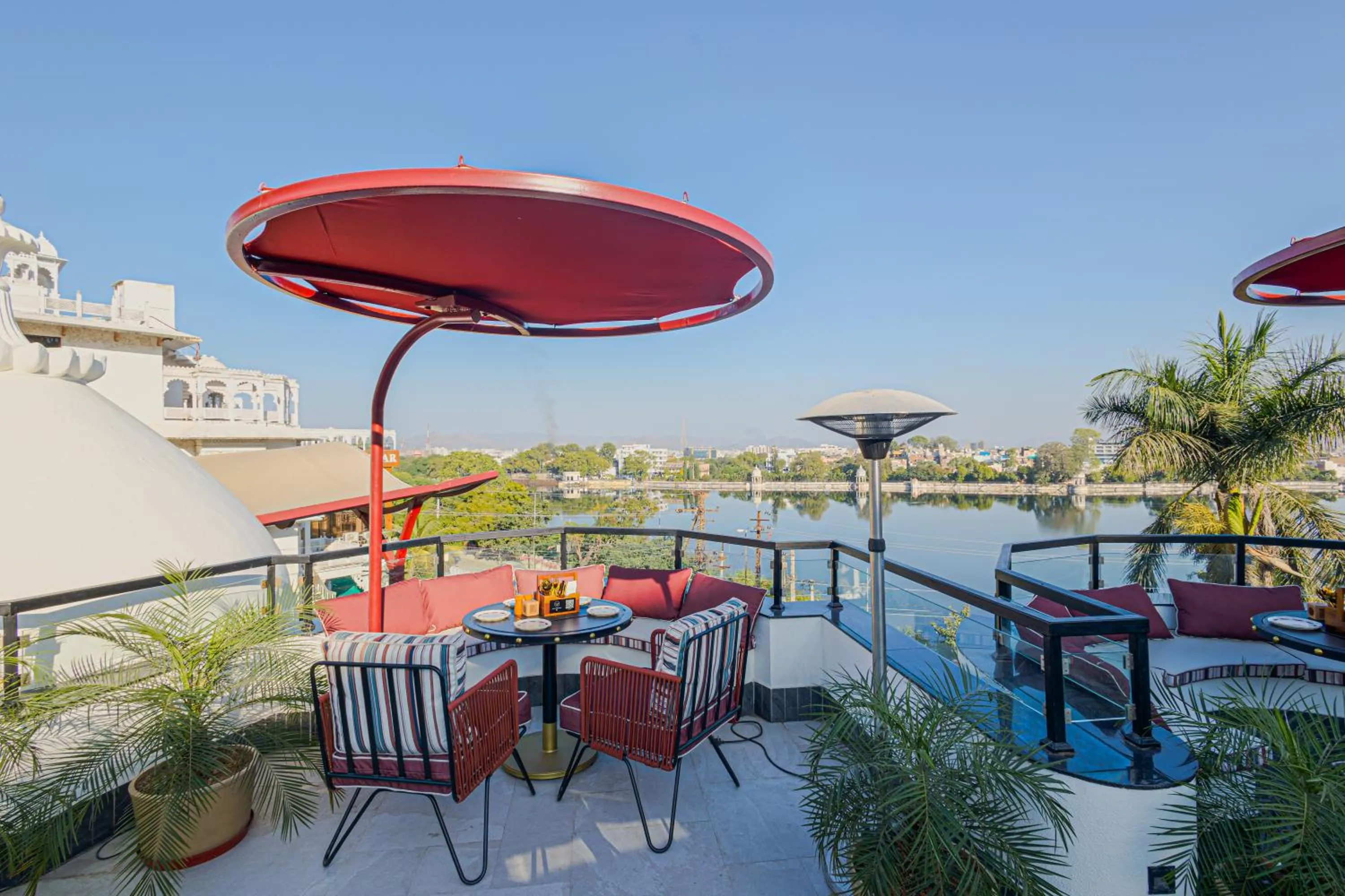 Restaurant/places to eat in Swaroop Vilas - Lake Facing Boutique Hotel