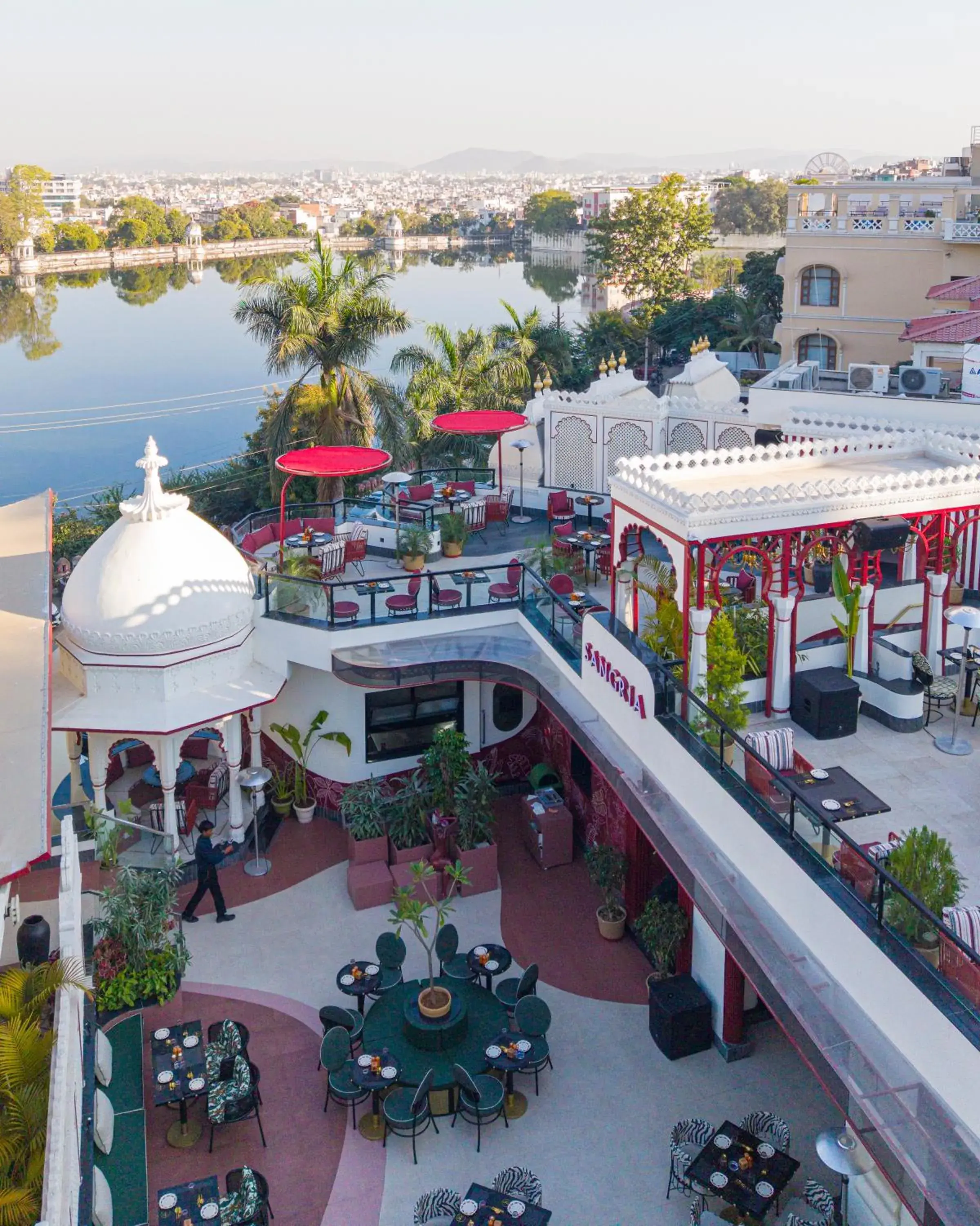 Restaurant/places to eat in Swaroop Vilas - Lake Facing Boutique Hotel Restaurant/places to eat in Swaroop Vilas - Lake Facing Boutique Hotel