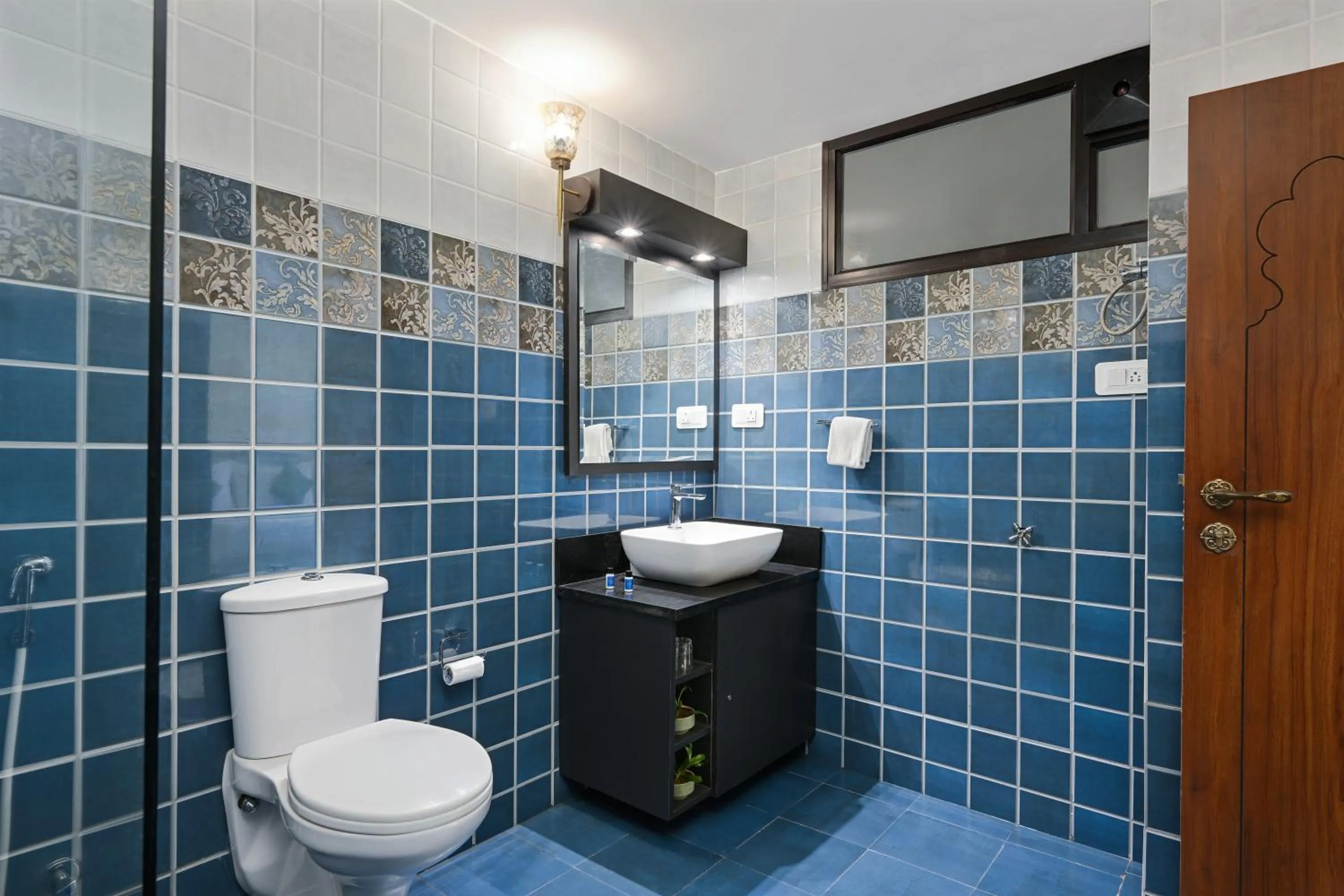 Bathroom in Swaroop Vilas - Lake Facing Boutique Hotel