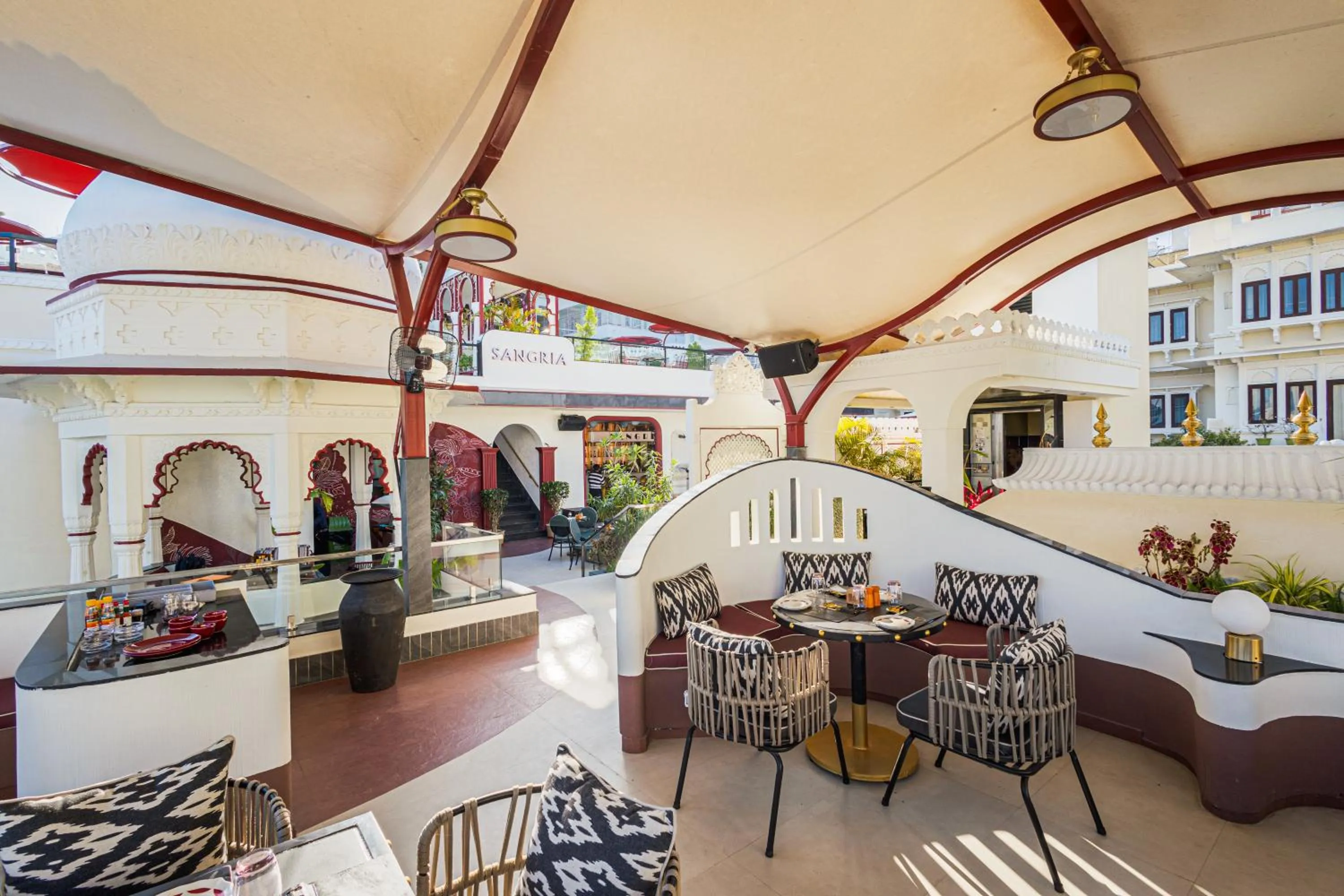 Restaurant/places to eat in Swaroop Vilas - Lake Facing Boutique Hotel