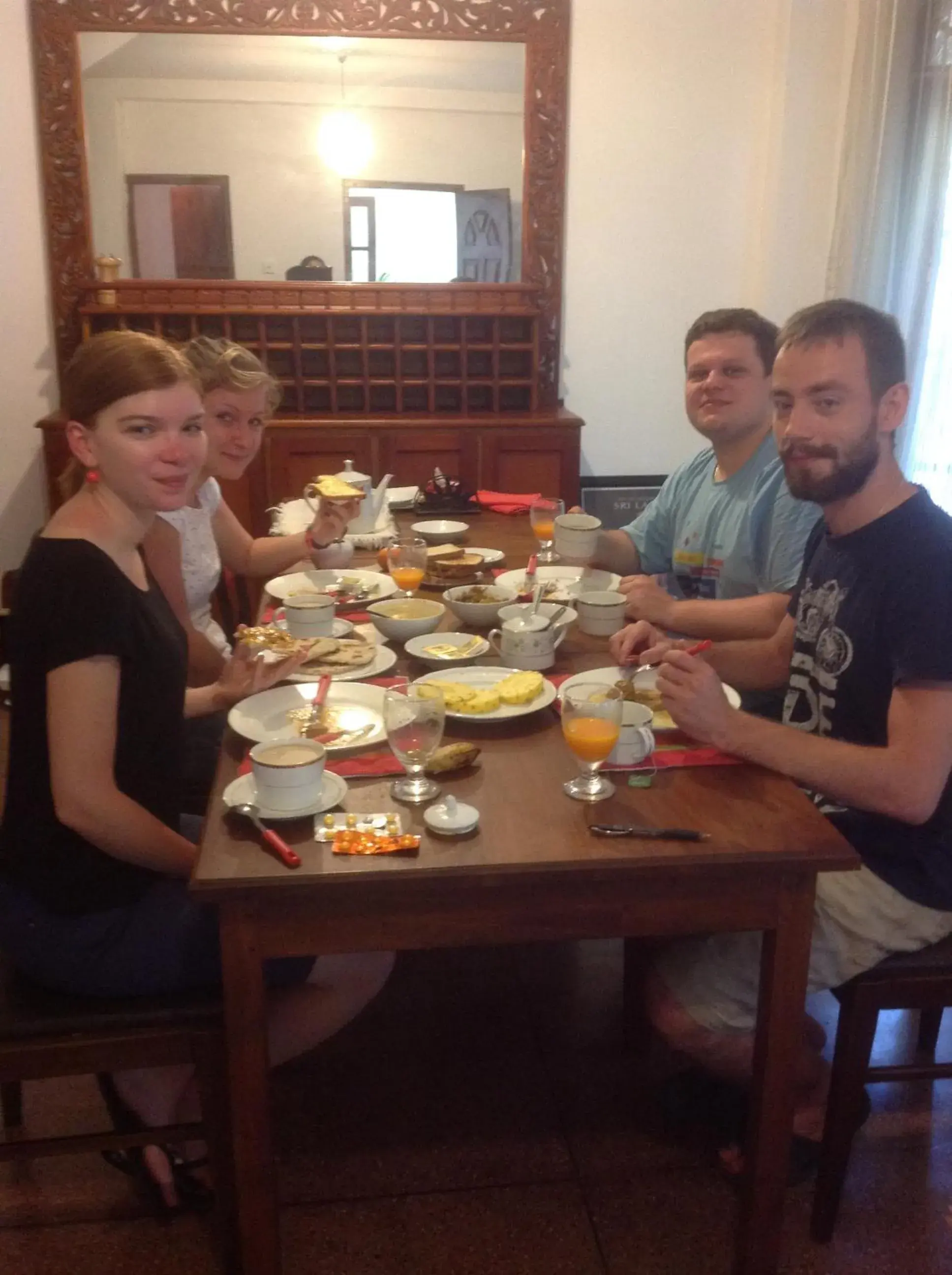 Continental breakfast in Tree Breeze Inn Continental breakfast in Tree Breeze Inn