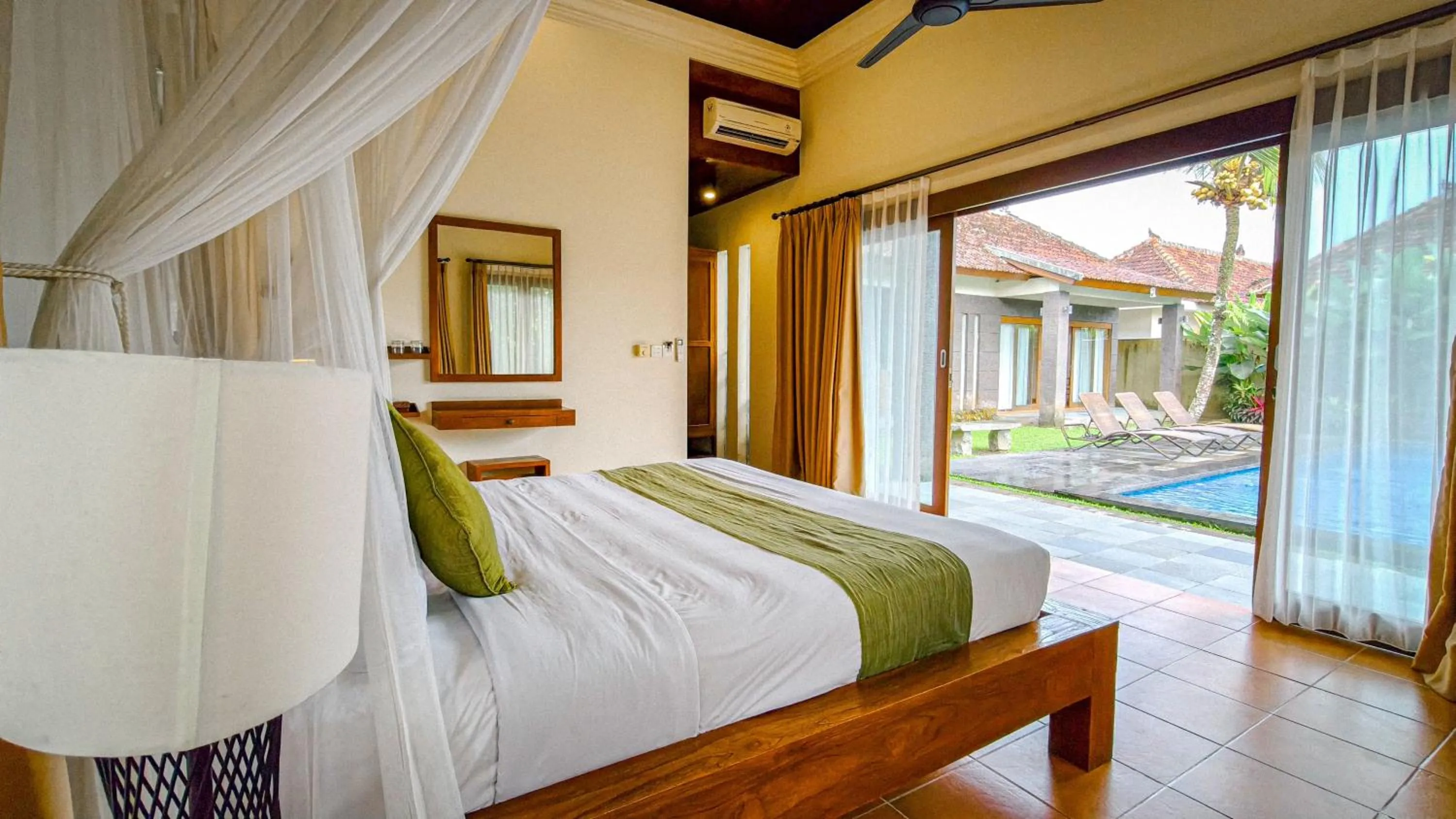 Bed in Ubud Heaven Sayan