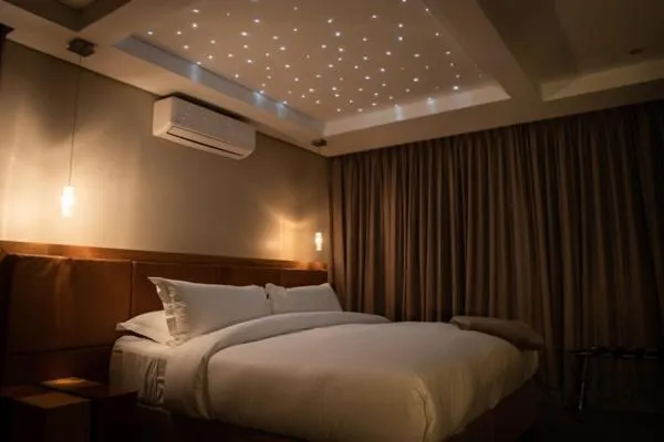 Bedroom, Bed in Africanos Country Estate