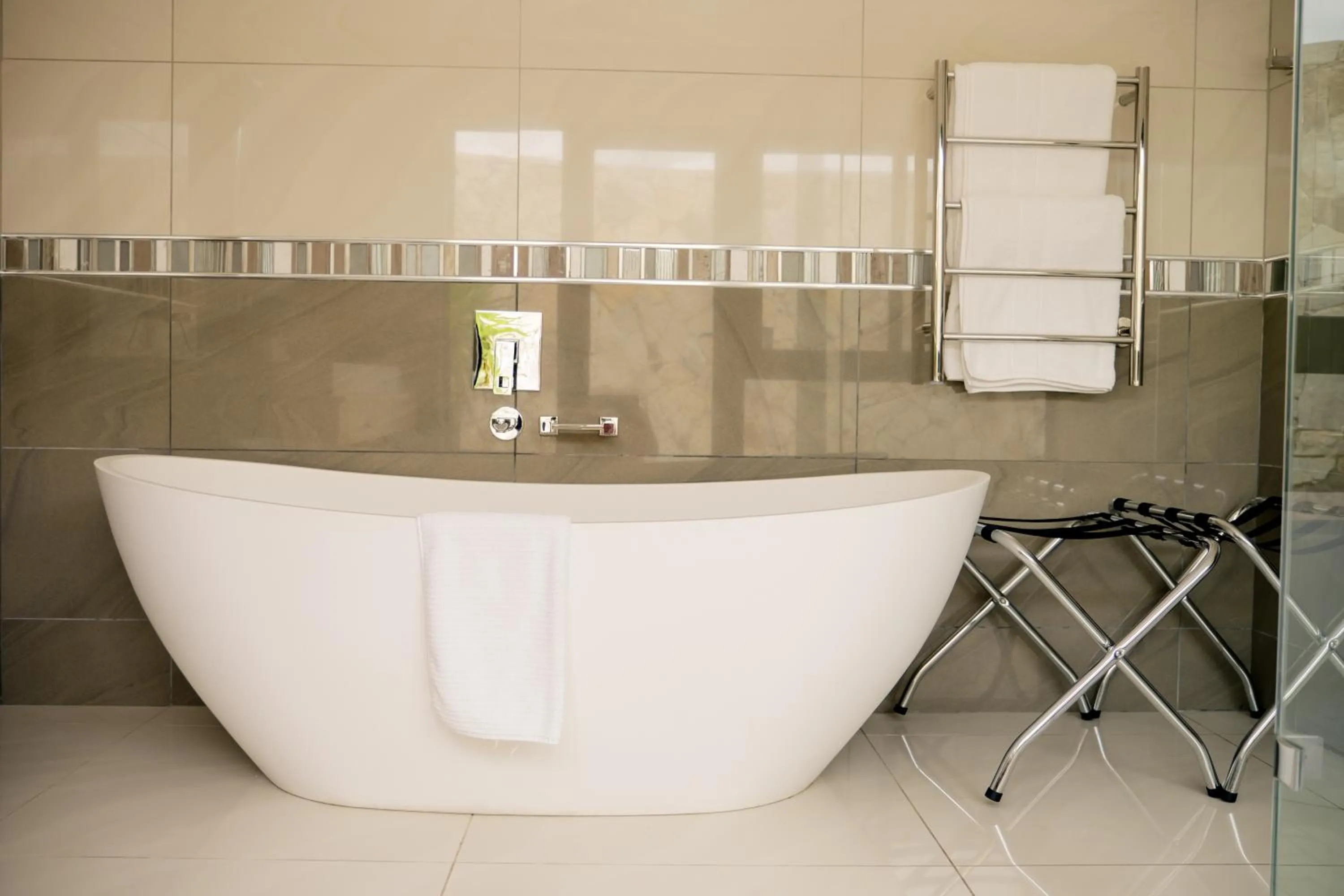Bathroom in Africanos Country Estate