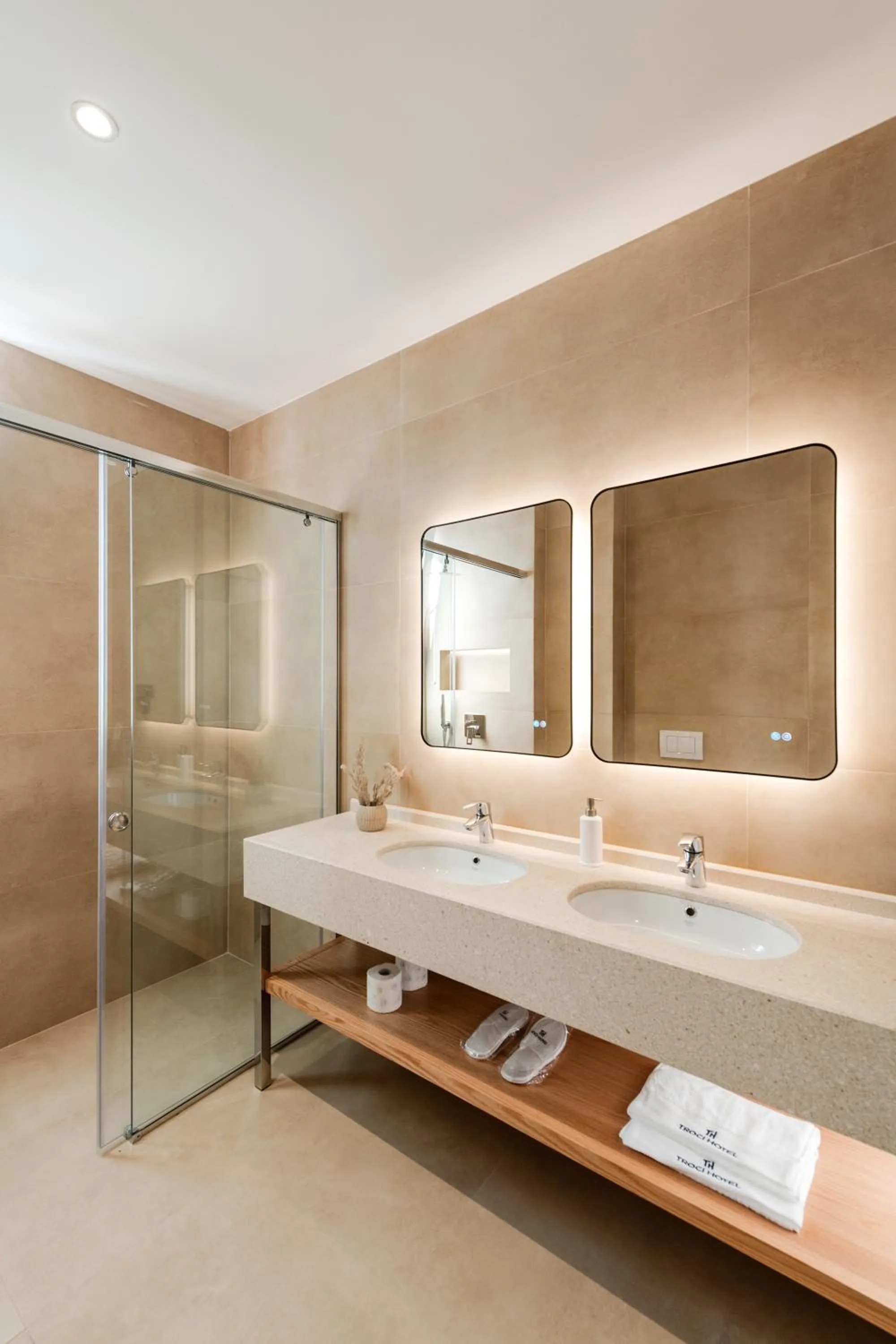 Bathroom in Troci Hotel