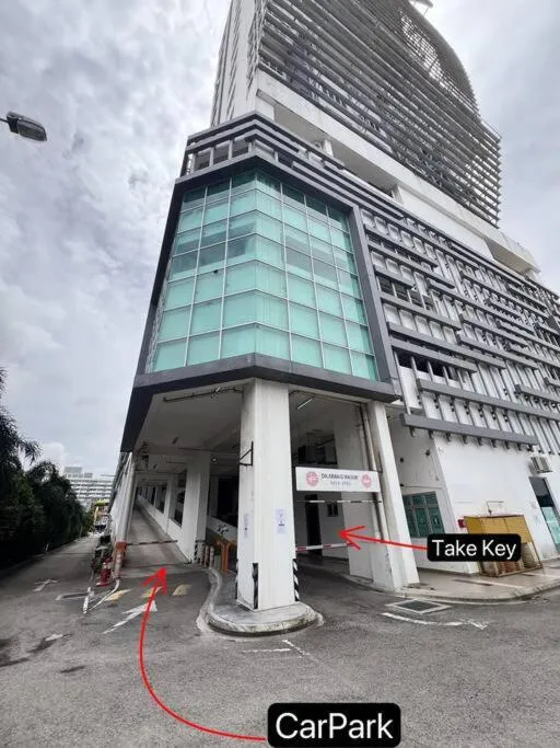 A1501 manhattan Austin 3Queen BED Netflix By STAY