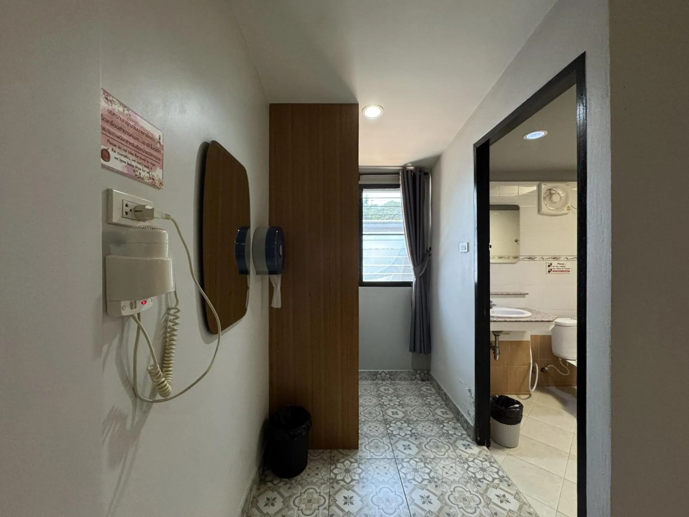 hair dryier in Warmwell Hostel