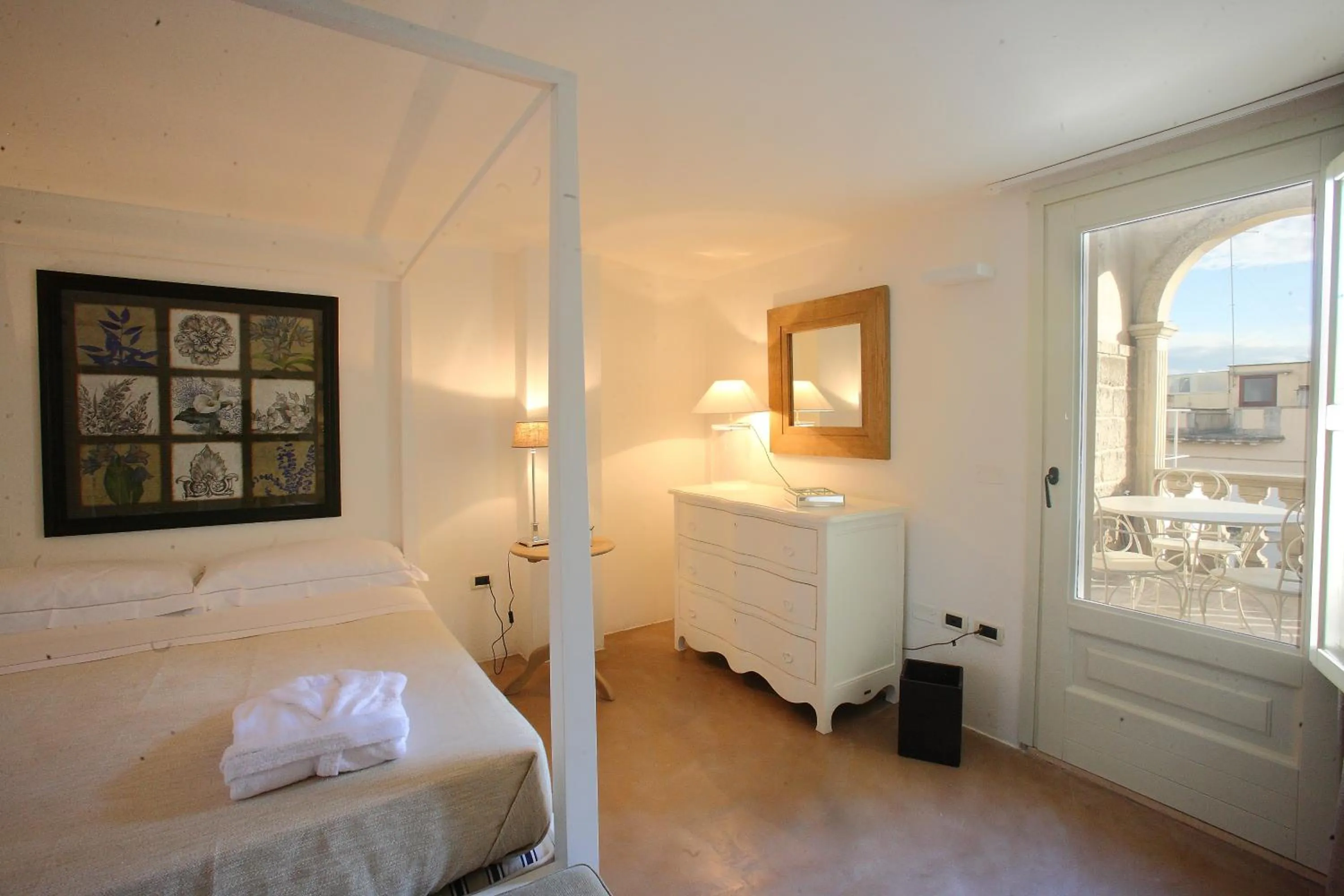 Decorative detail, Bed in Don Totu - Dimora Storica