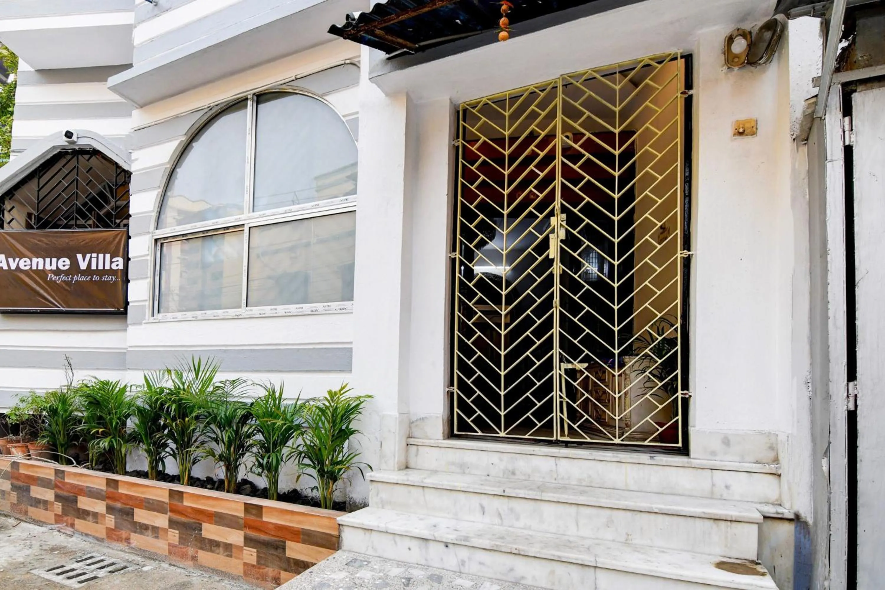 Facade/entrance in Hotel O Avenue Villa