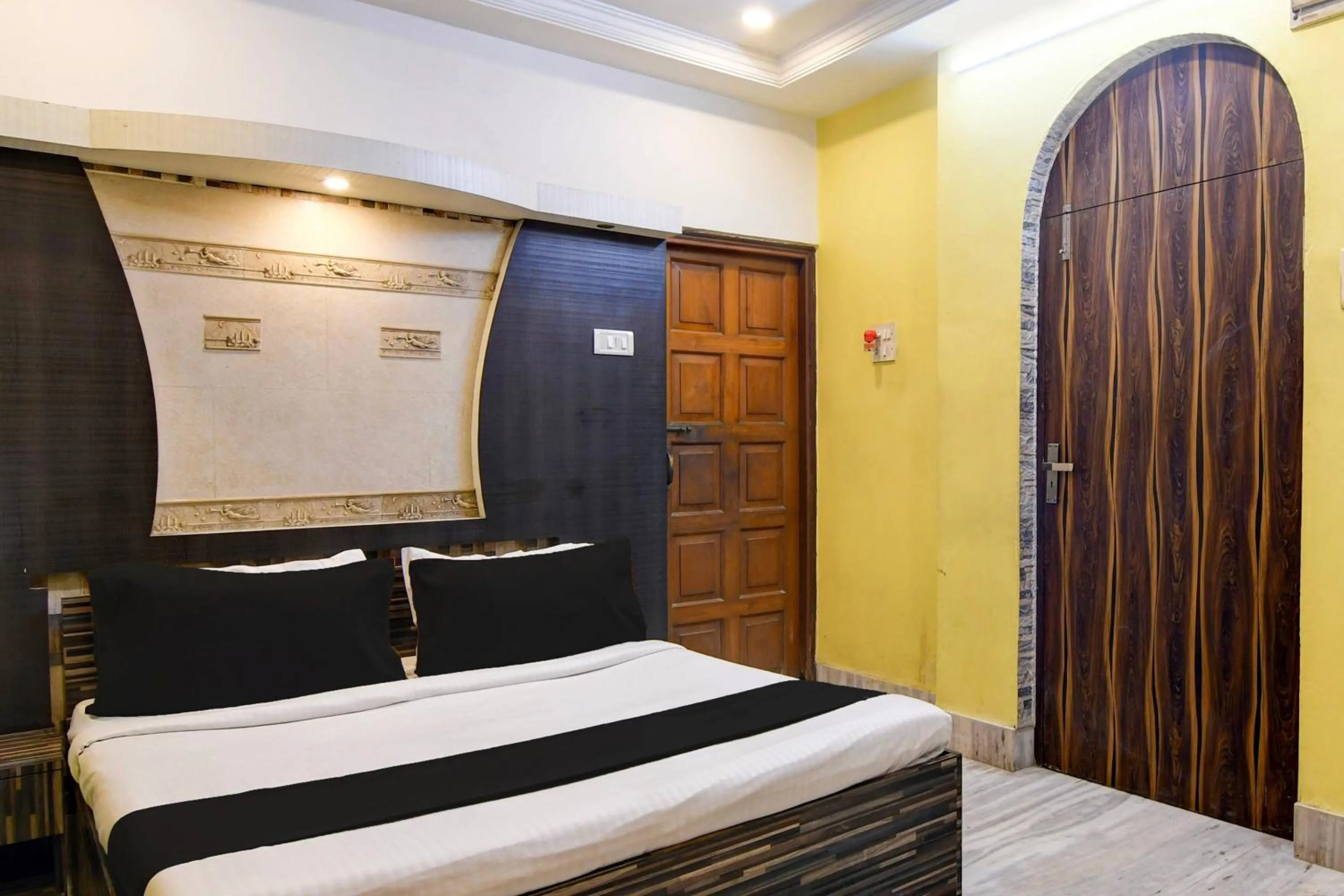 Bedroom, Bed in Hotel O Avenue Villa