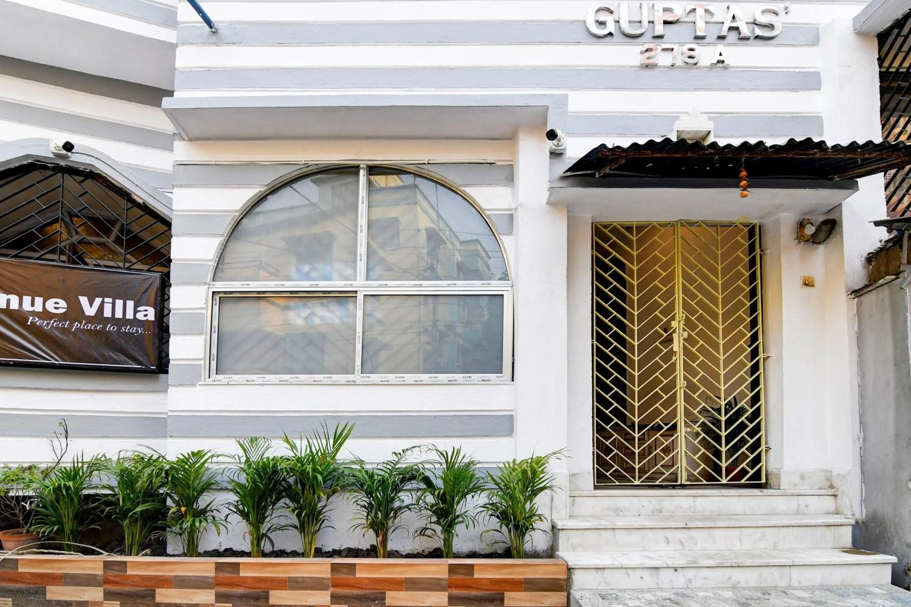 Facade/entrance in Hotel O Avenue Villa