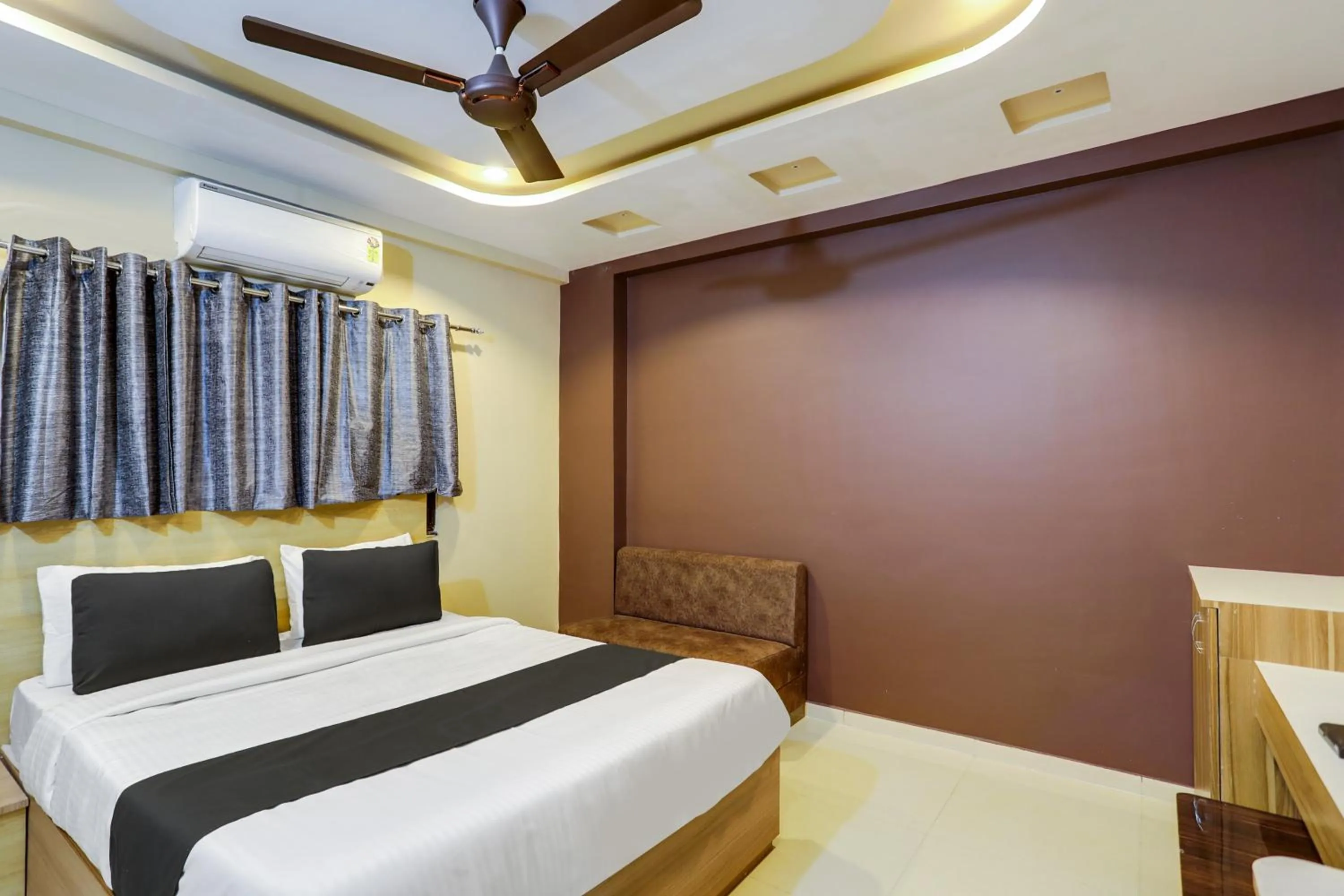 Bedroom in Hotel O D K Patil