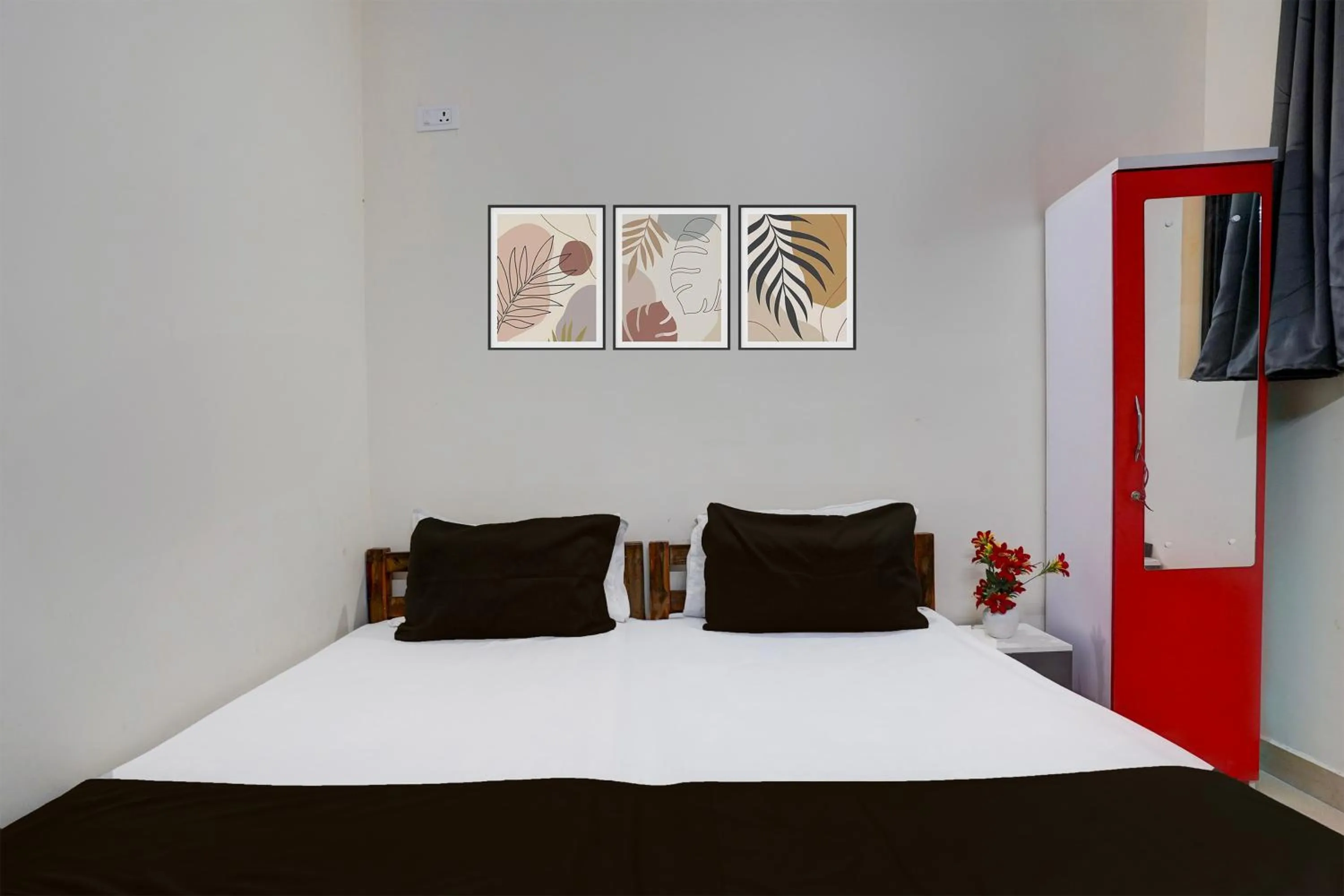 Bedroom, Bed in Super Hotel O Hosur Road Near PES University