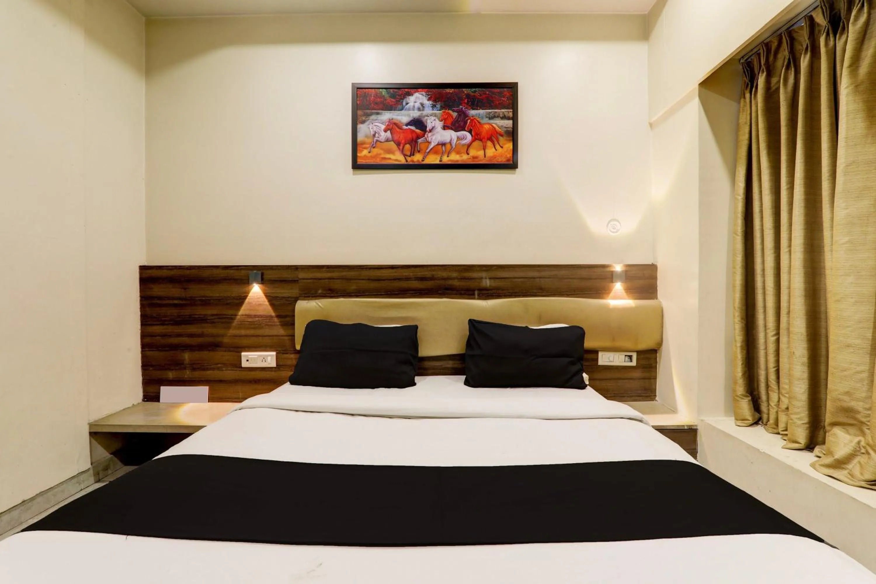 Bedroom, Bed in Hotel O DR Palace