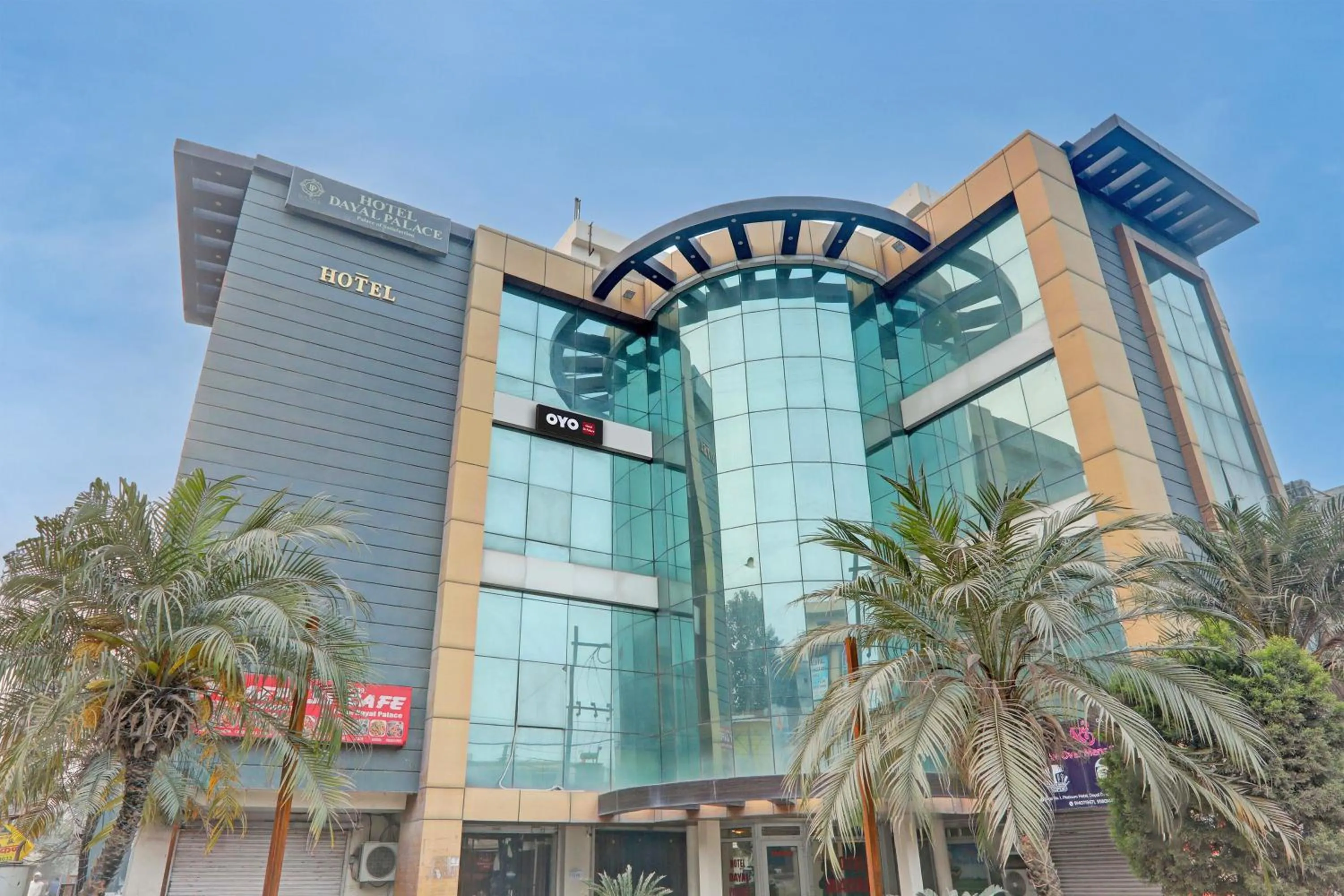 Facade/entrance in Hotel O DR Palace